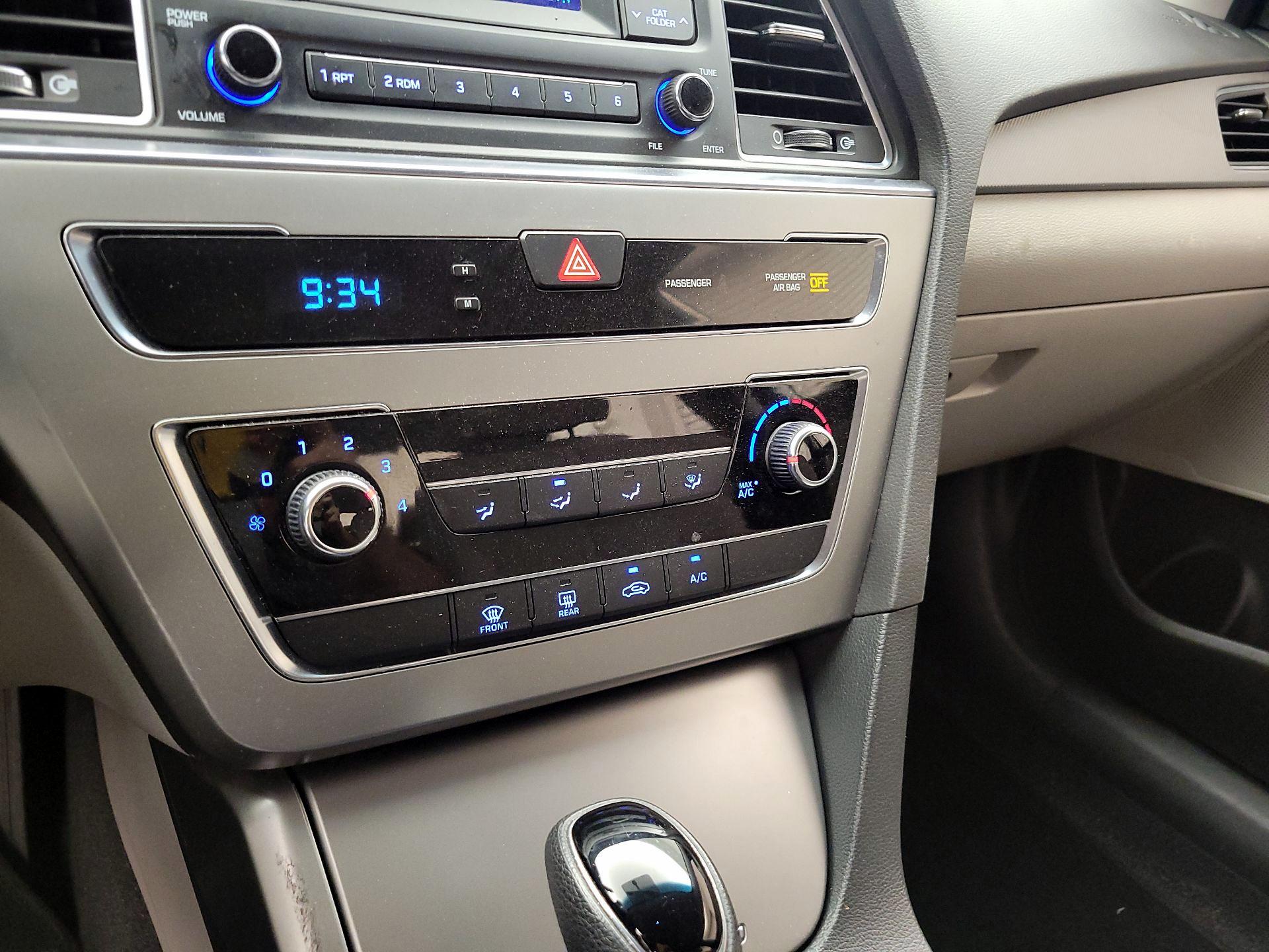 Thumbnail: 2015 Hyundai Sonata - 15