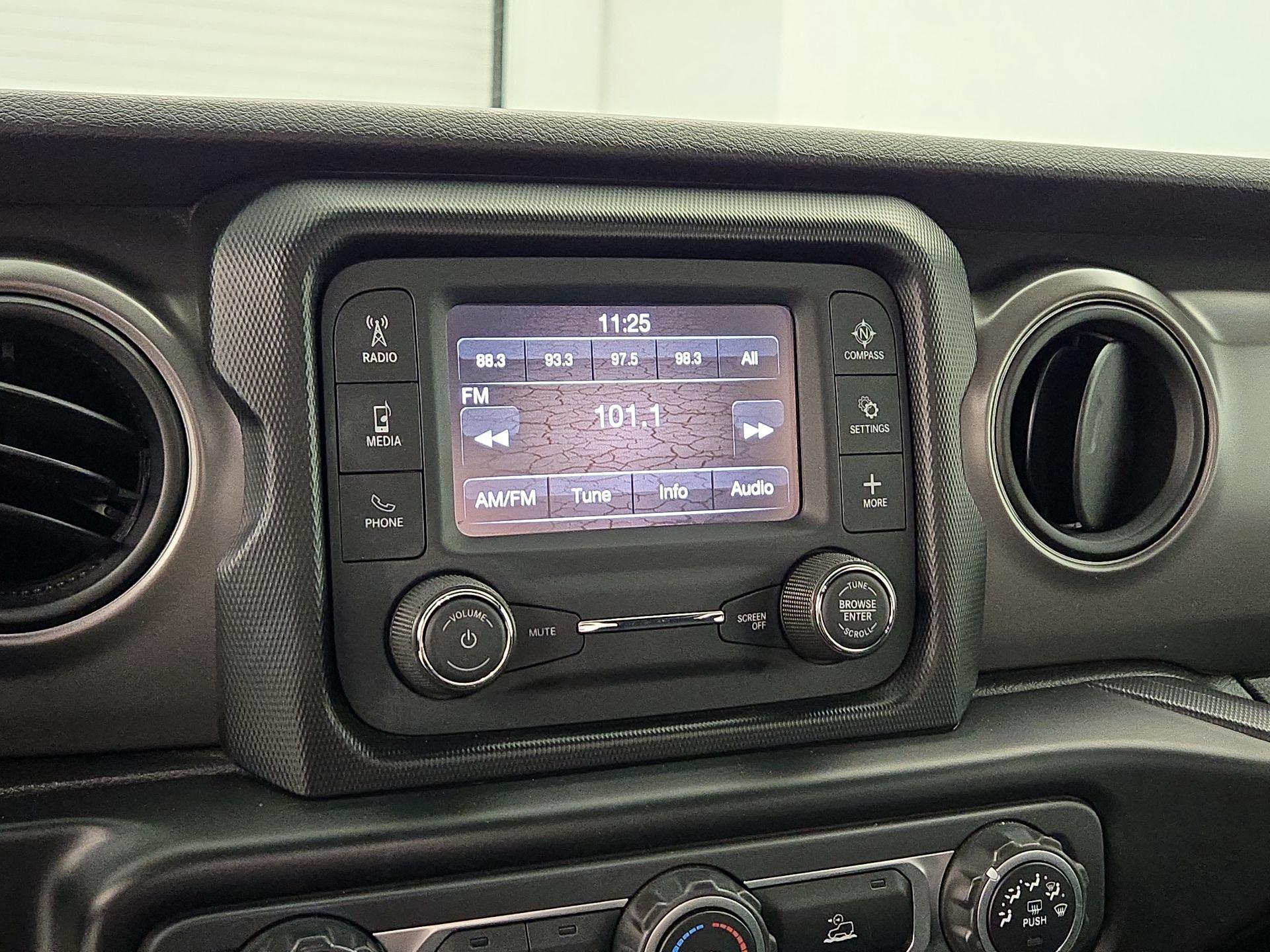 Thumbnail: 2021 Jeep Wrangler - 15