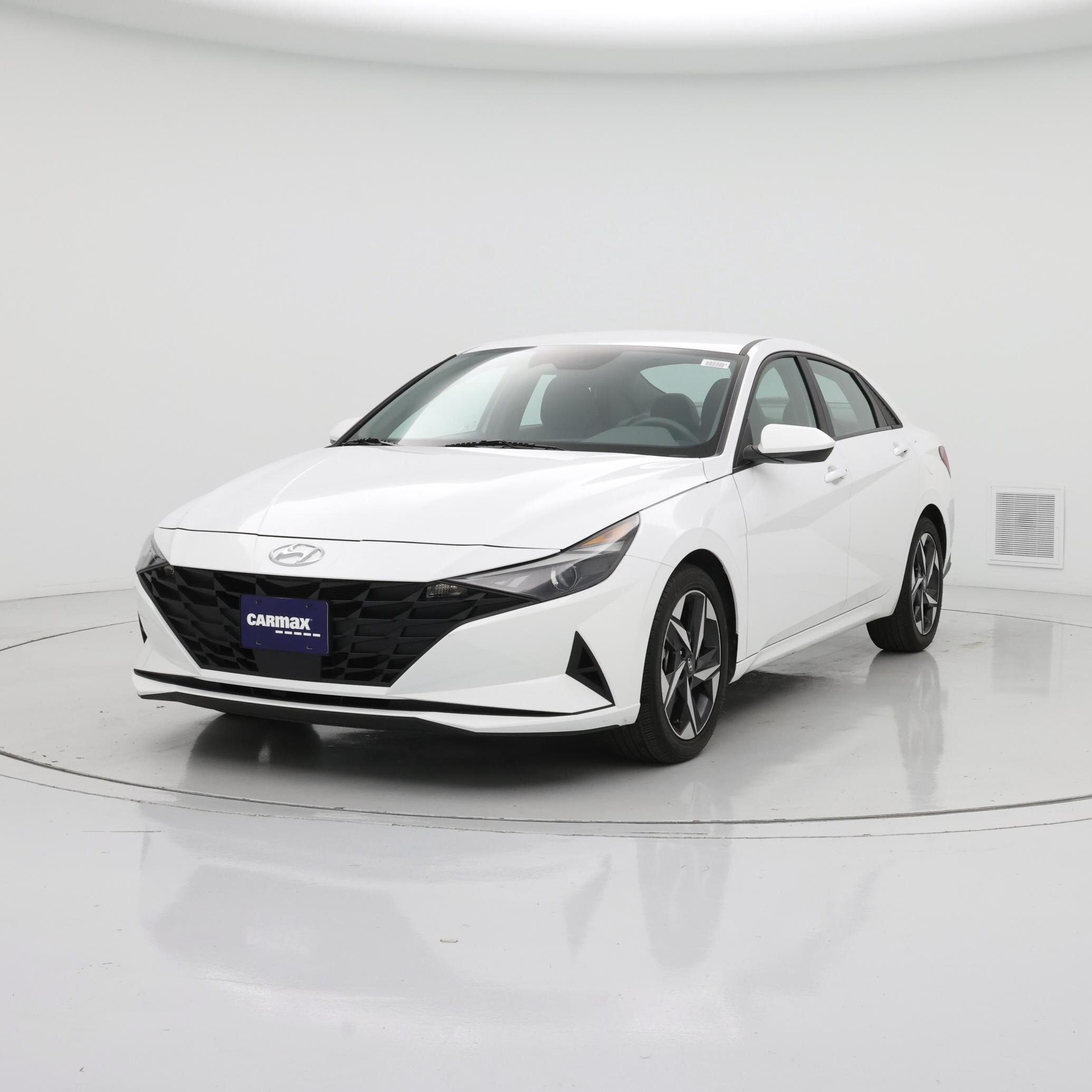 Thumbnail: 2023 Hyundai Elantra - 4