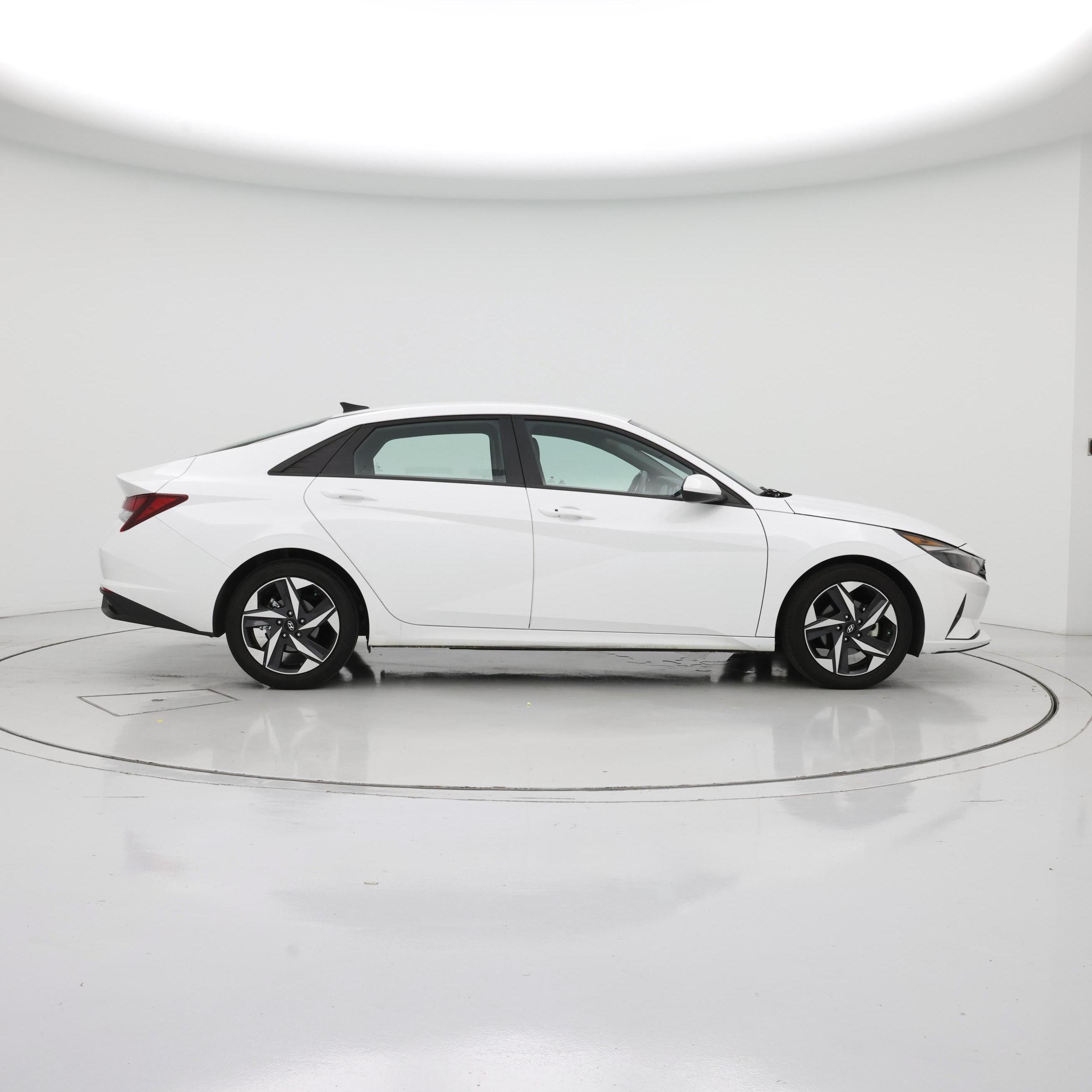 Thumbnail: 2023 Hyundai Elantra - 7