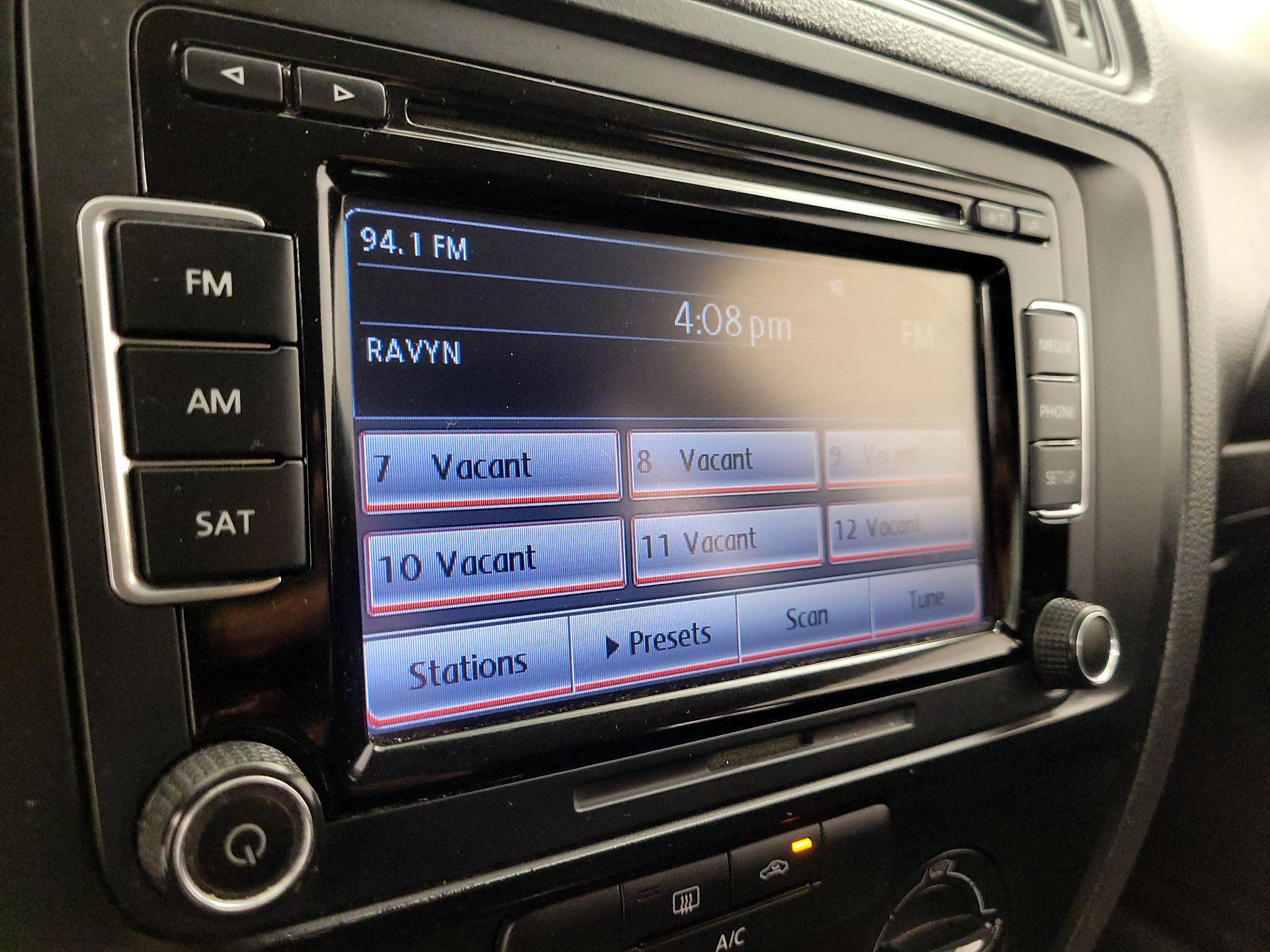 Thumbnail: 2015 Volkswagen Jetta - 15