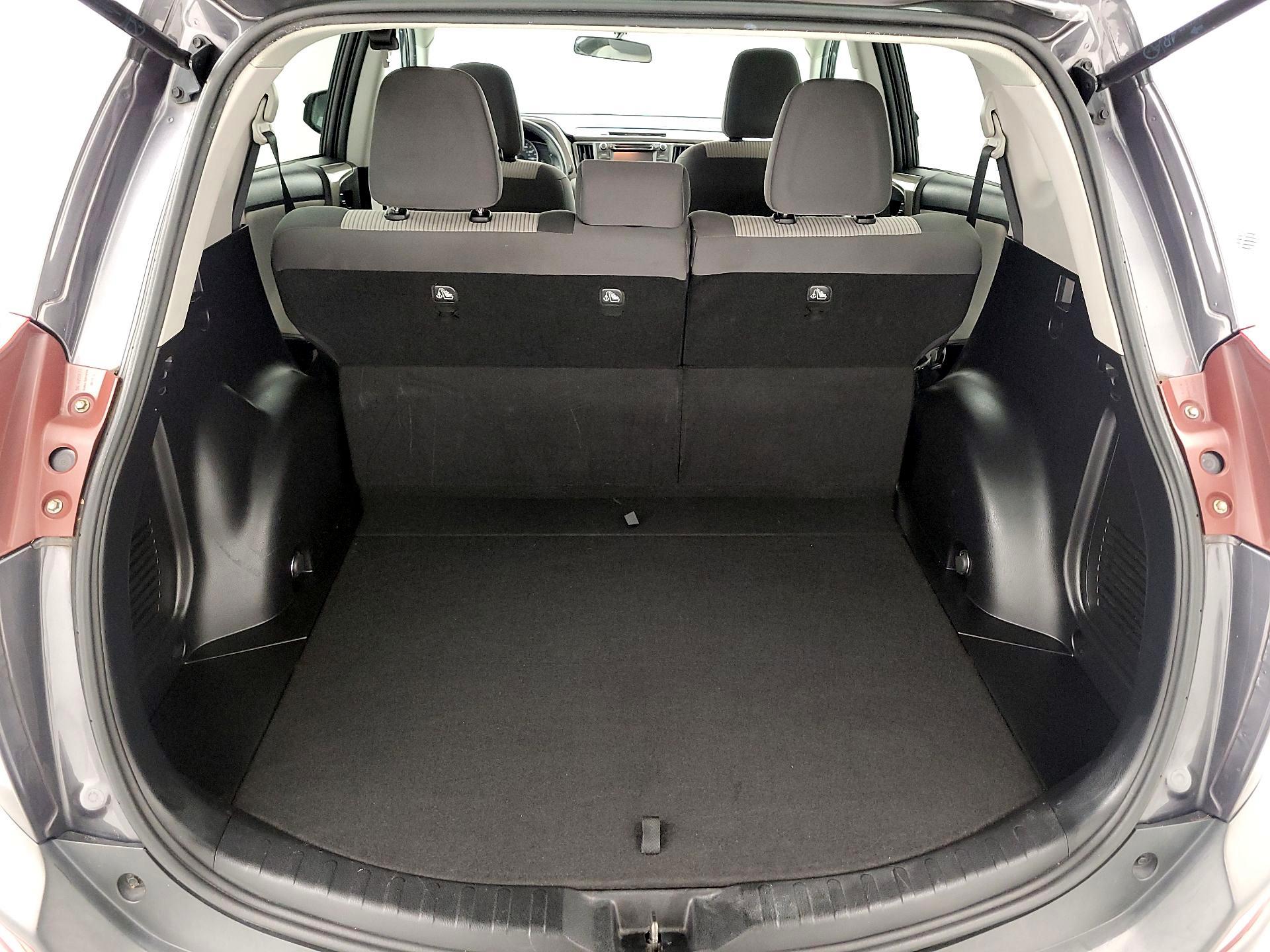 Thumbnail: 2014 Toyota RAV4 - 20