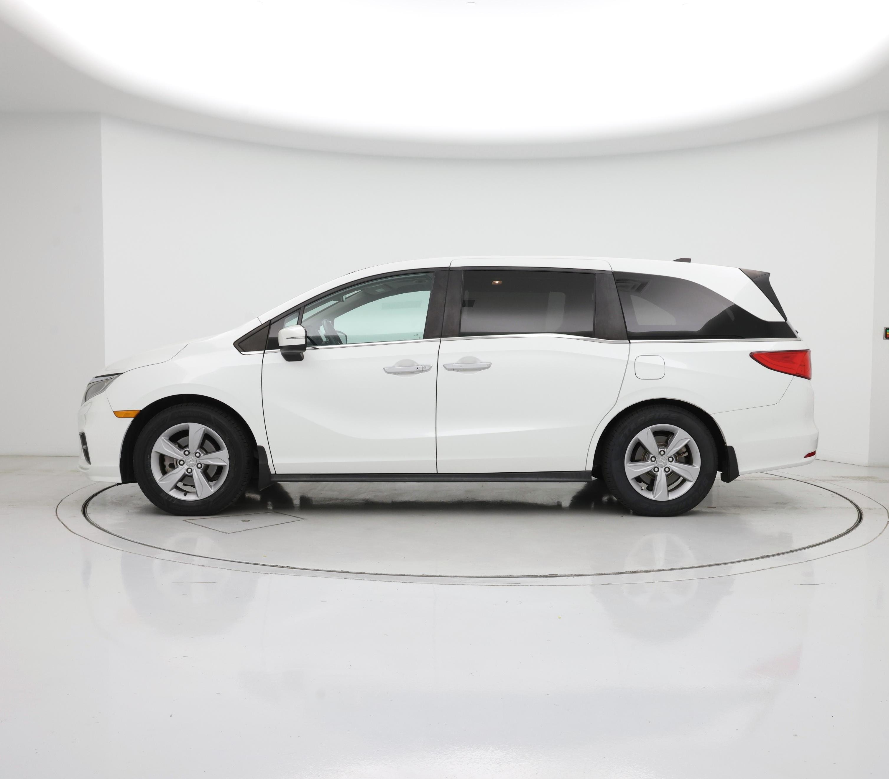 Thumbnail: 2020 Honda Odyssey - 3