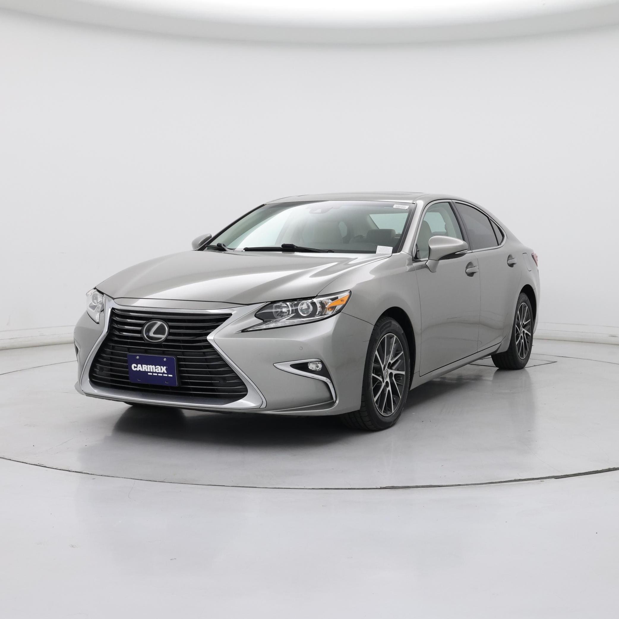 Thumbnail: 2017 Lexus ES - 4