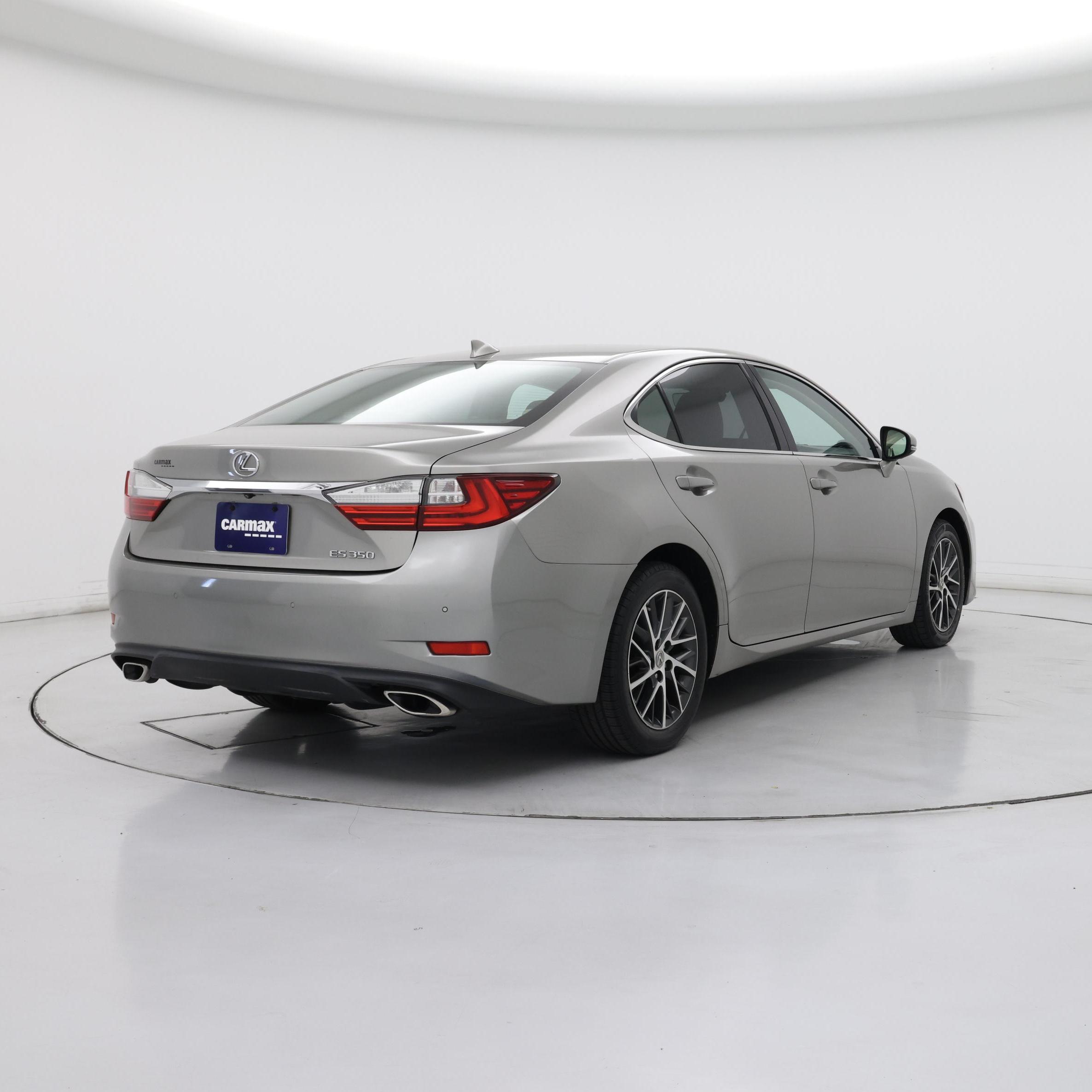 Thumbnail: 2017 Lexus ES - 8