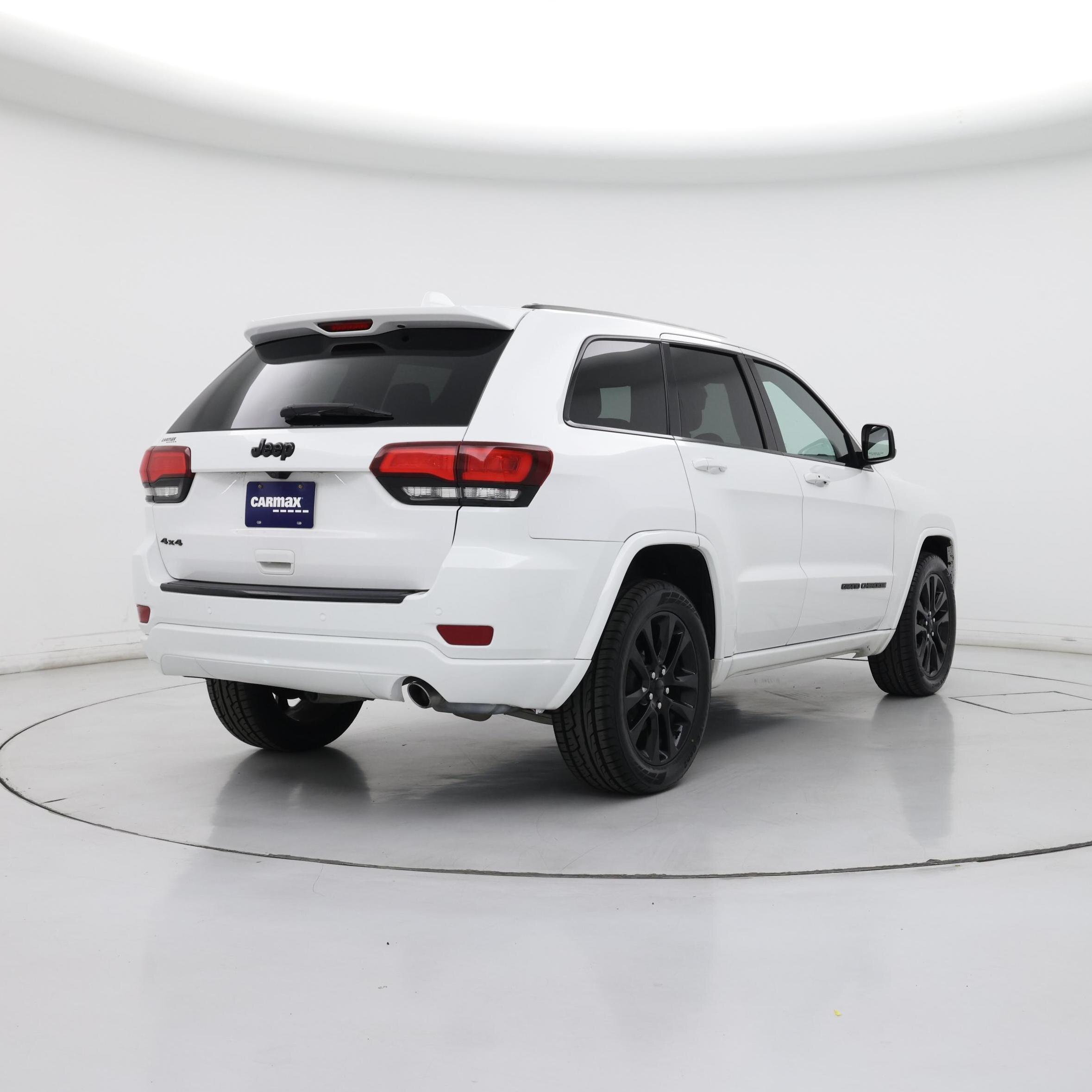 Thumbnail: 2018 Jeep Grand Cherokee - 8