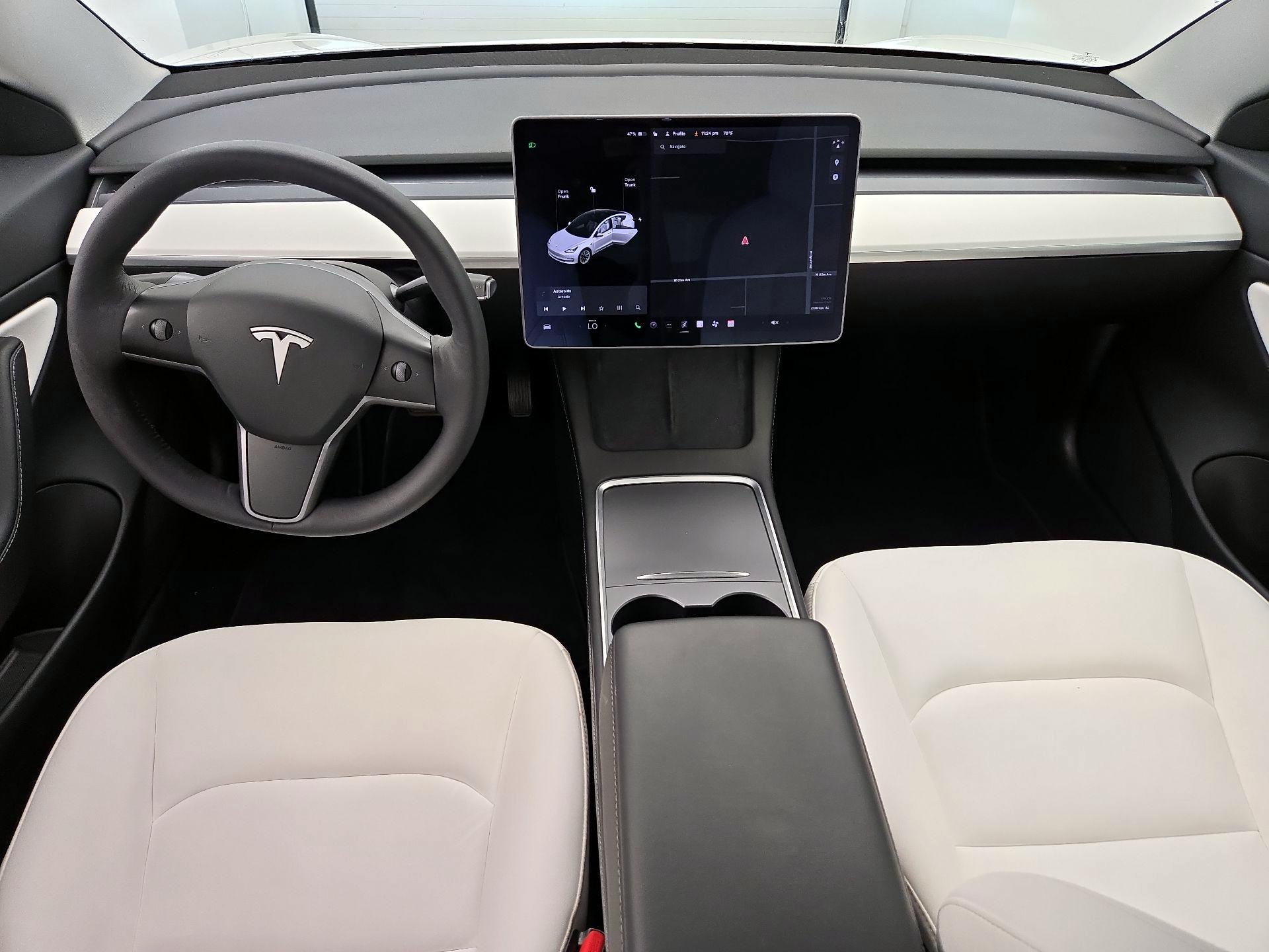 Thumbnail: 2021 Tesla Model 3 - 9