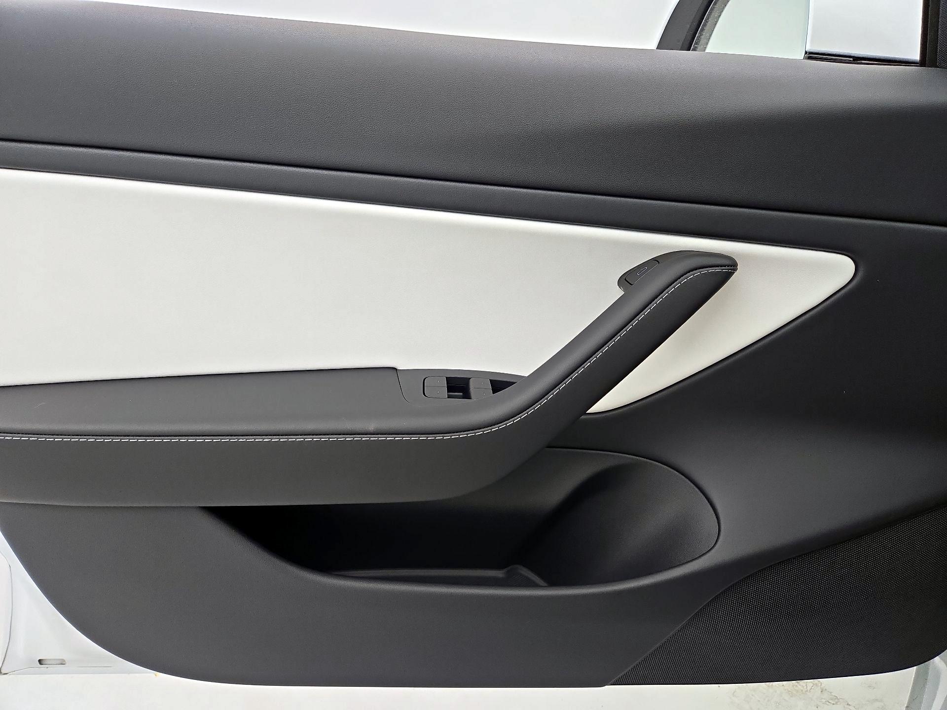 Thumbnail: 2021 Tesla Model 3 - 12