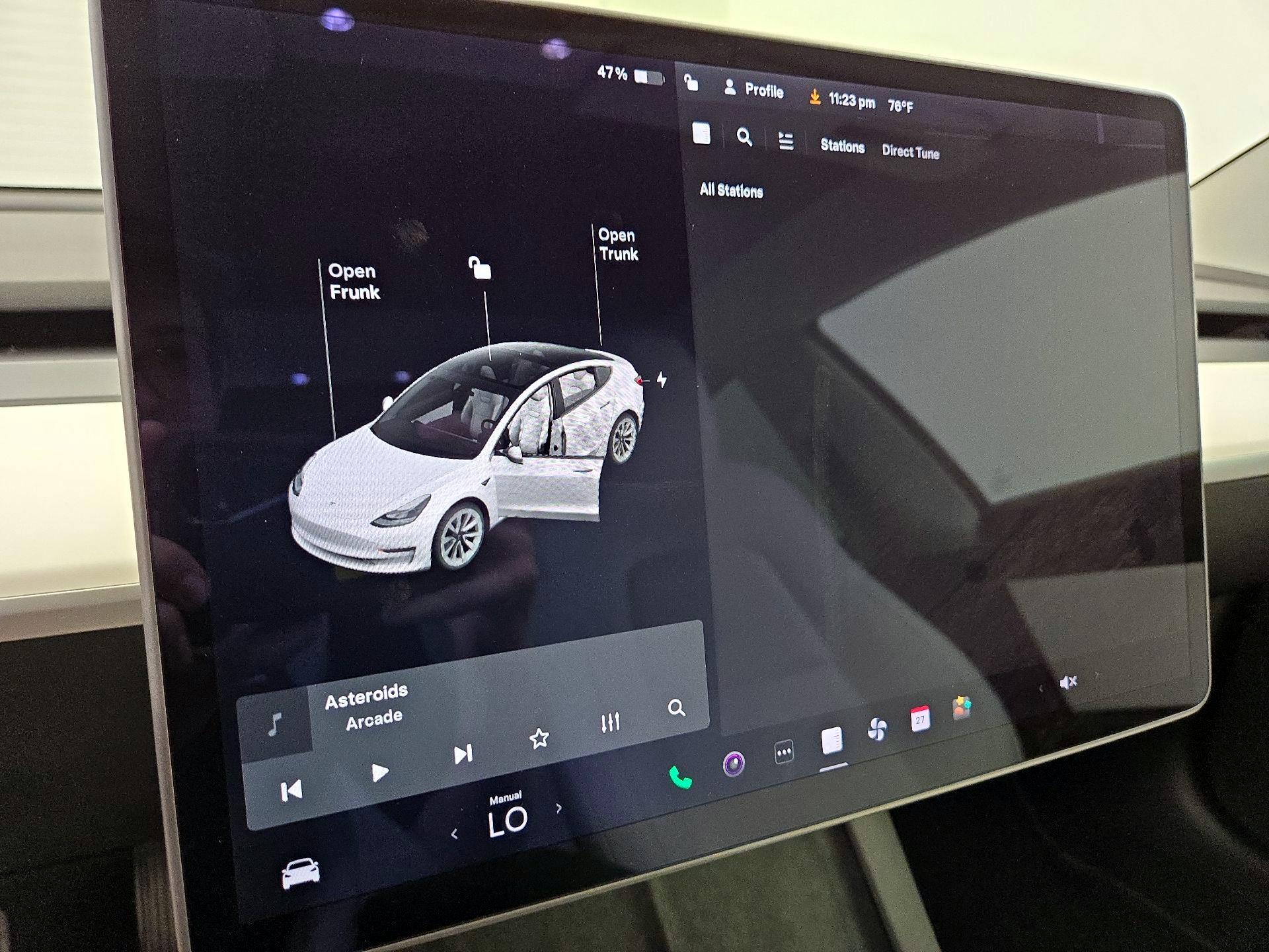 Thumbnail: 2021 Tesla Model 3 - 15