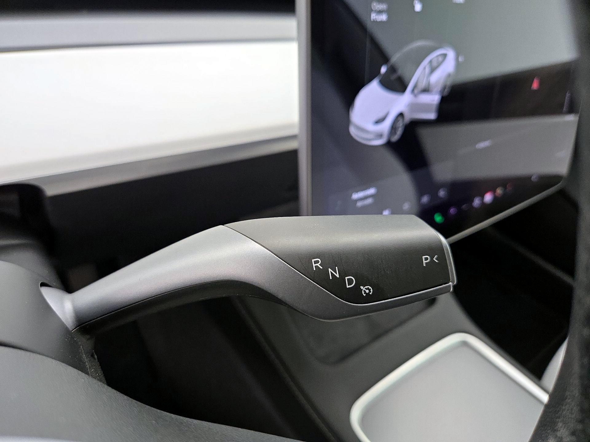 Thumbnail: 2021 Tesla Model 3 - 17