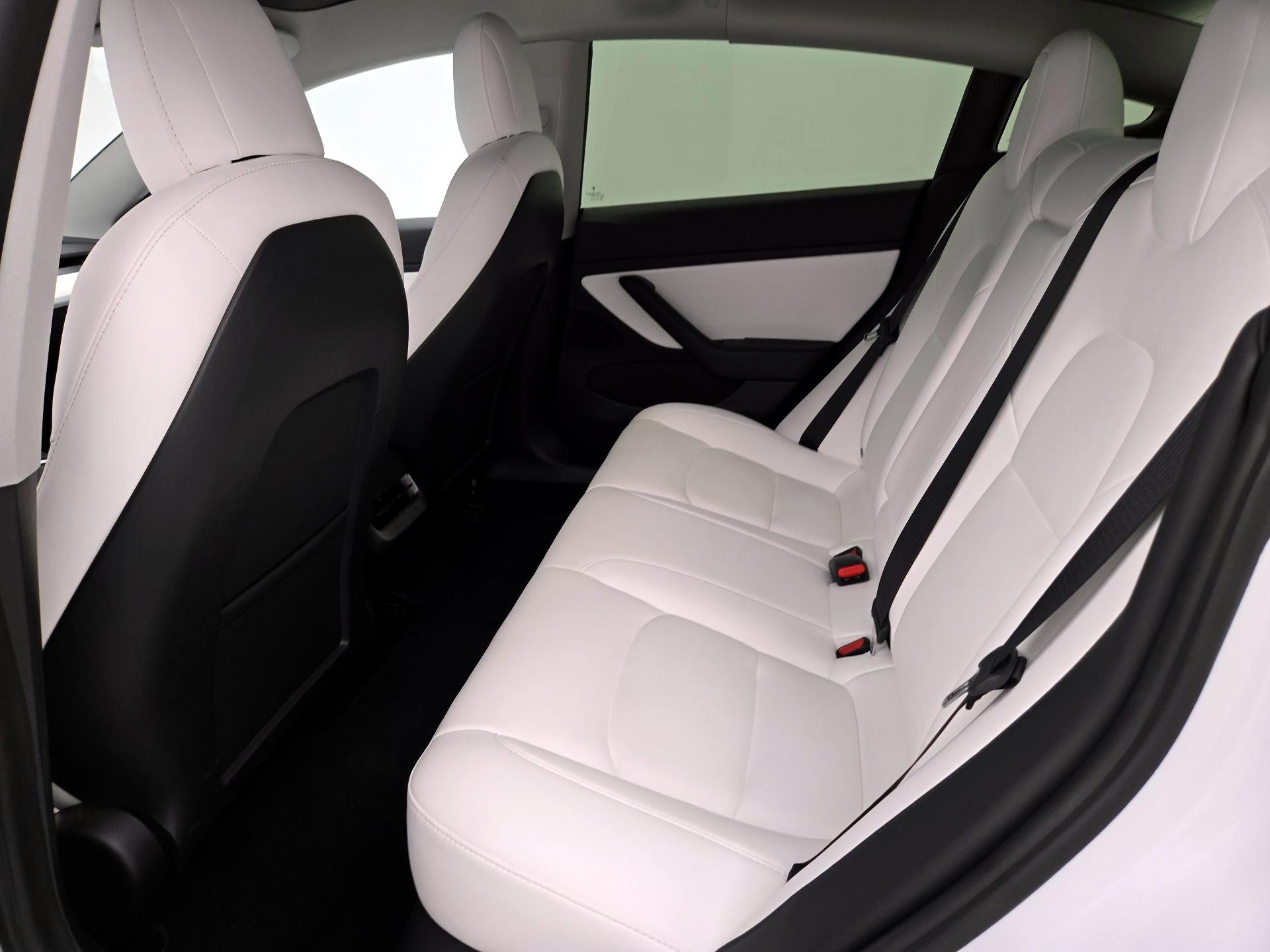Thumbnail: 2021 Tesla Model 3 - 19