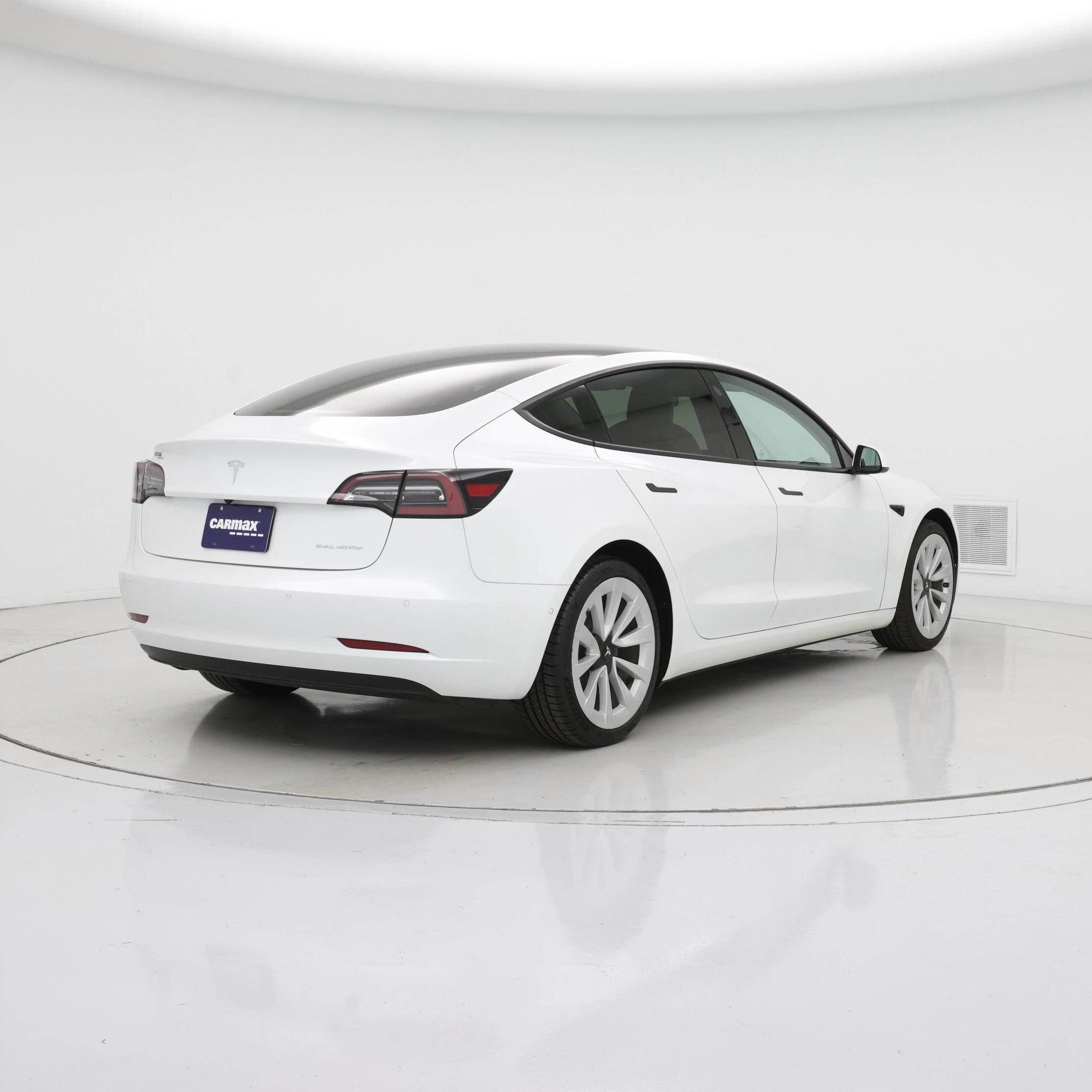 Thumbnail: 2021 Tesla Model 3 - 8