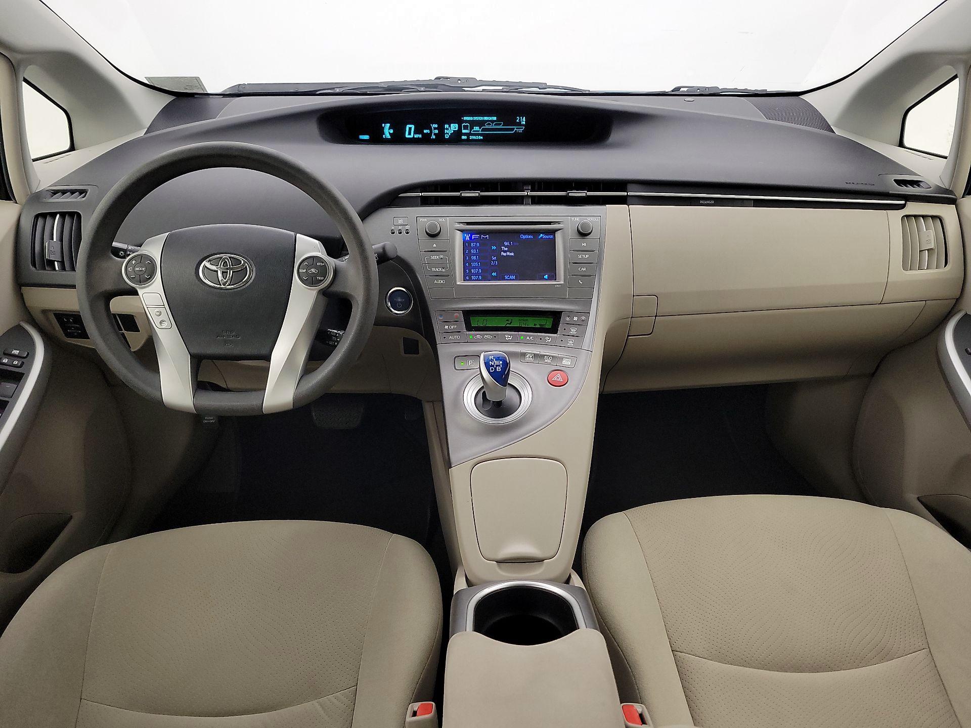 Thumbnail: 2015 Toyota Prius - 9