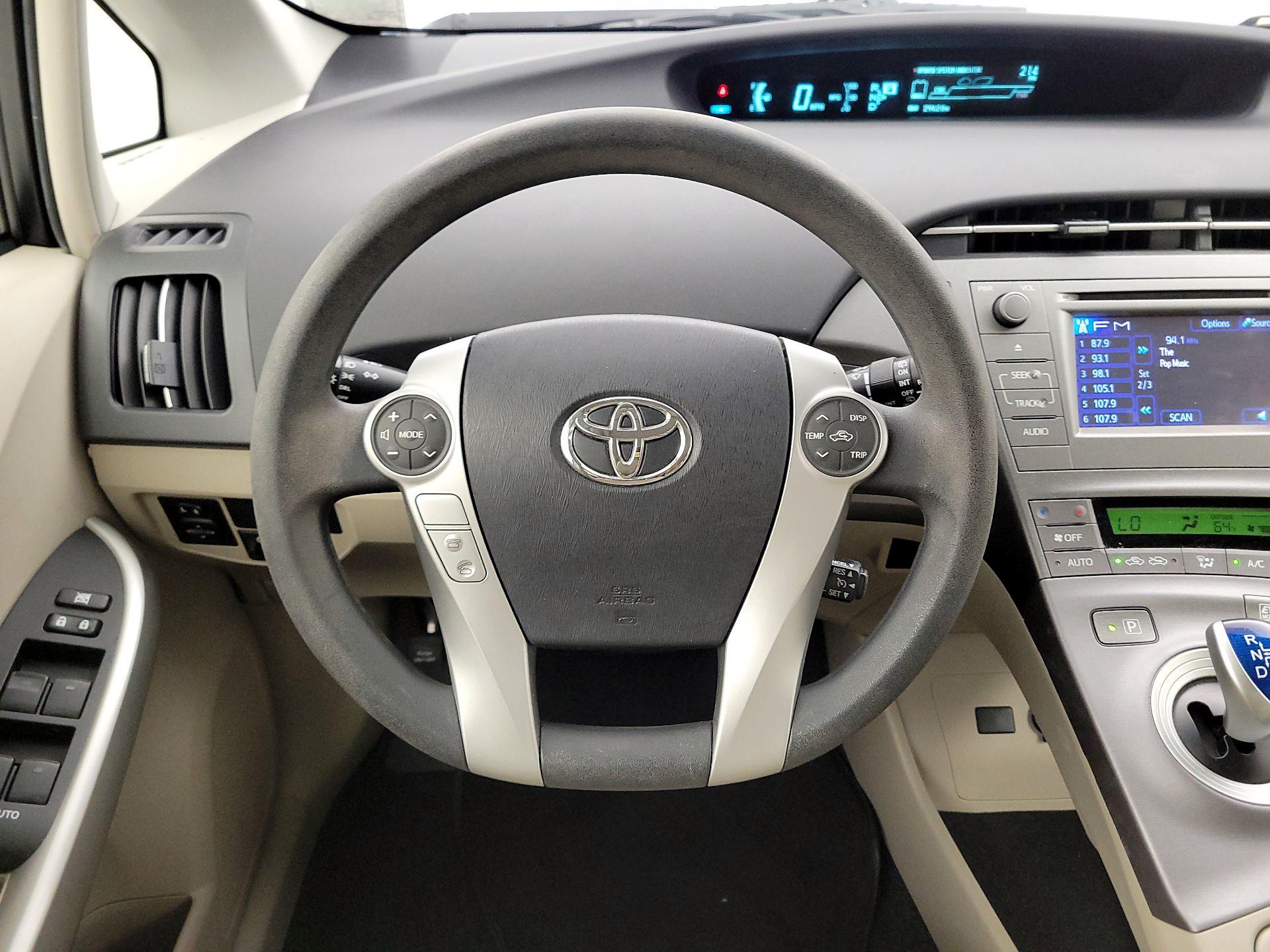 Thumbnail: 2015 Toyota Prius - 10