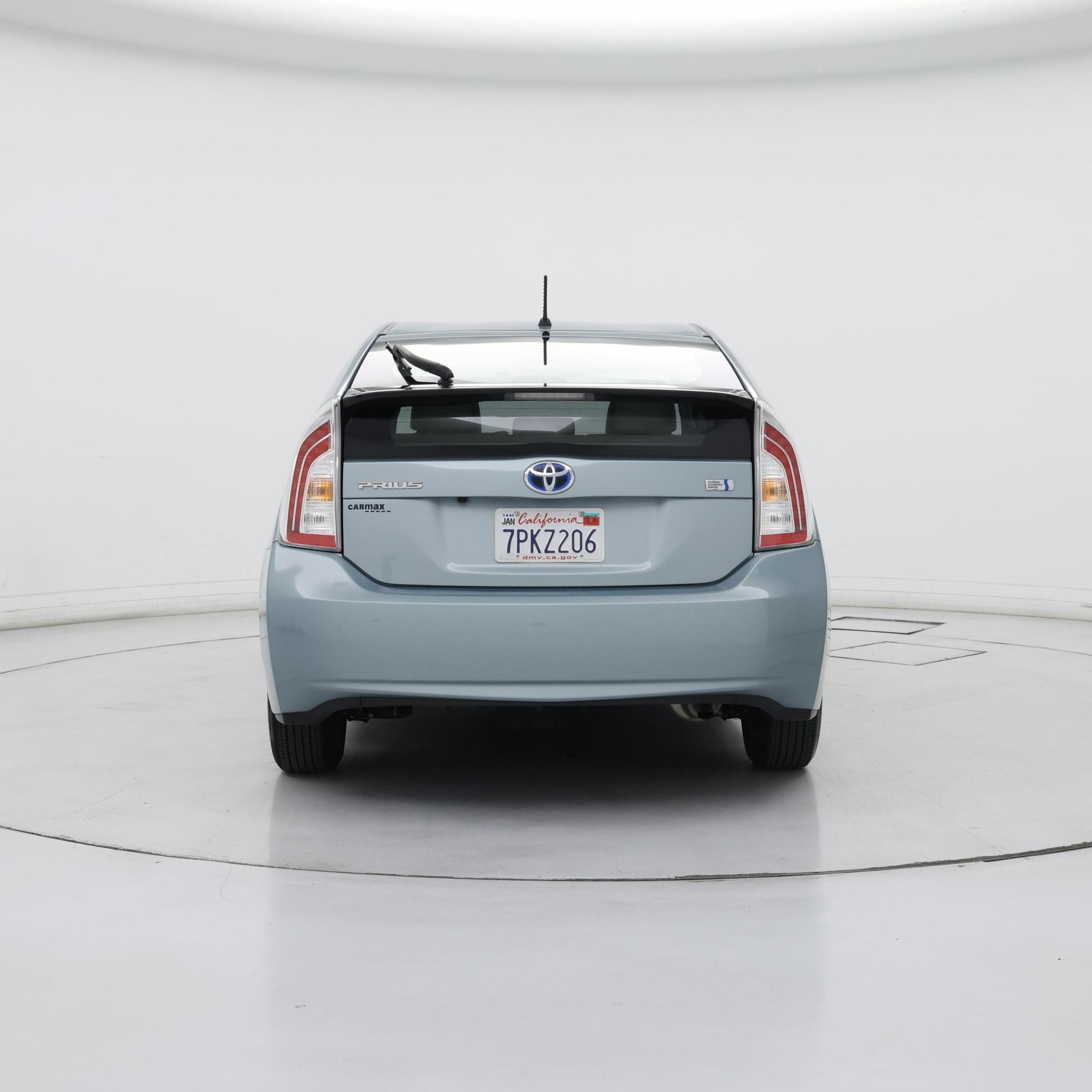 Thumbnail: 2015 Toyota Prius - 6