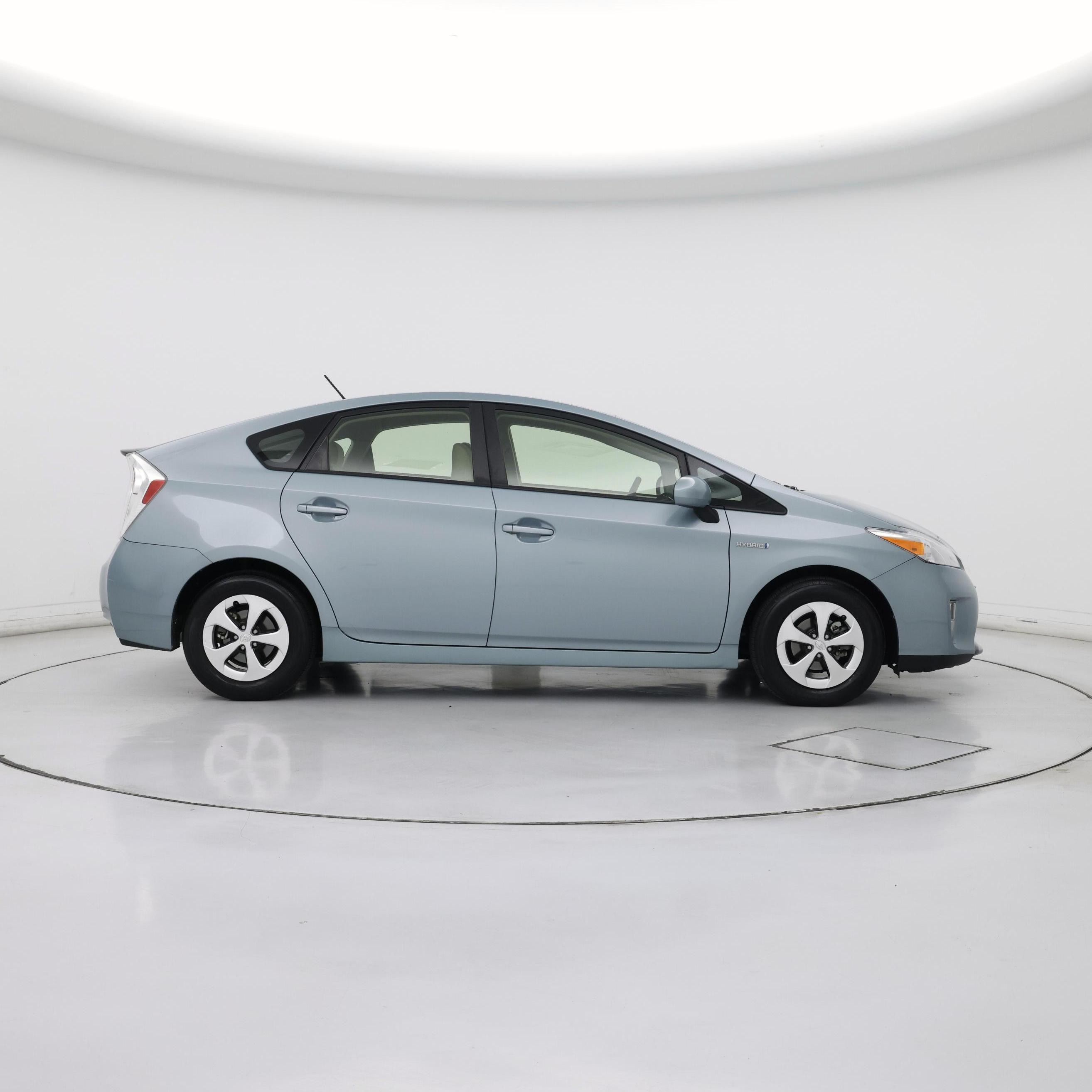 Thumbnail: 2015 Toyota Prius - 7