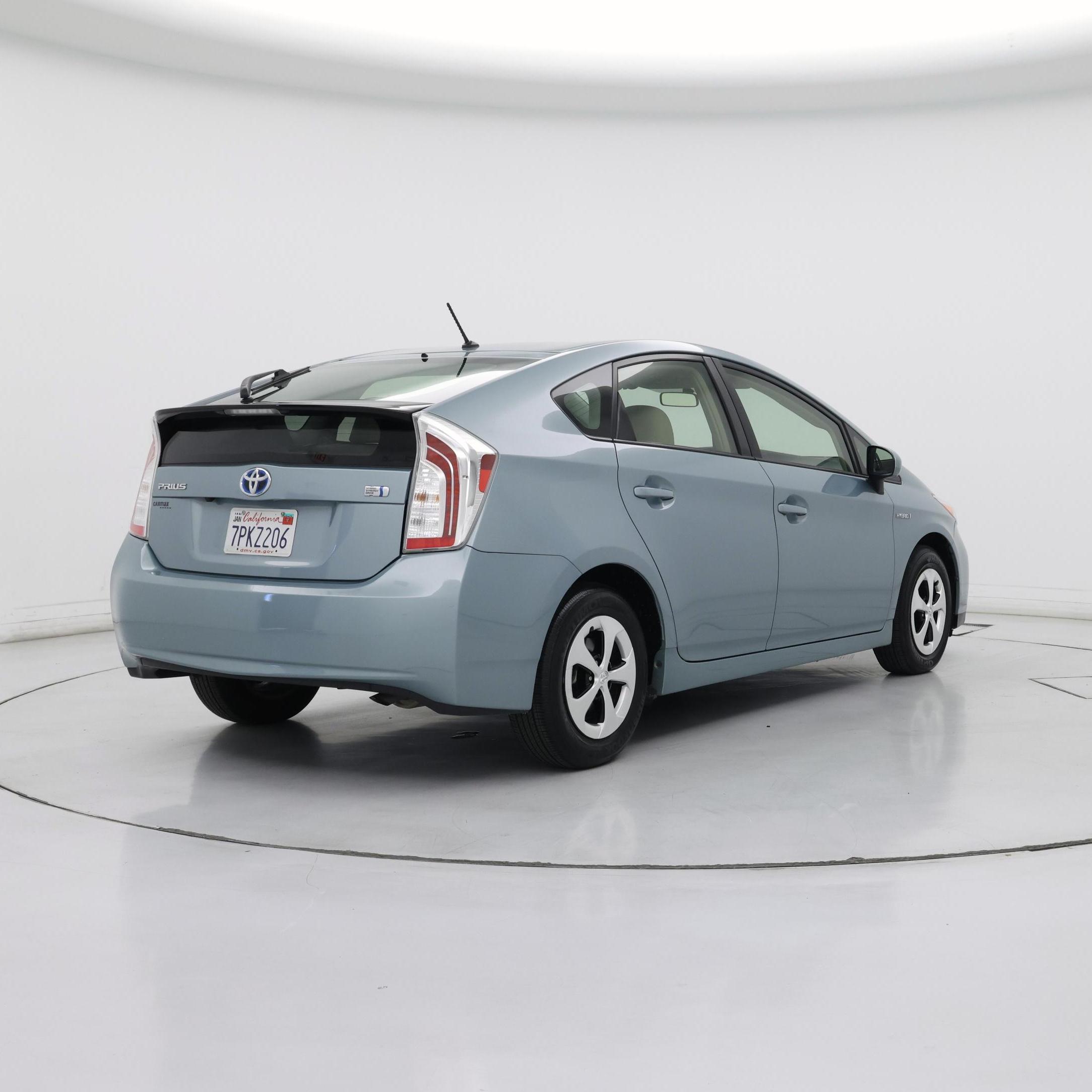 Thumbnail: 2015 Toyota Prius - 8