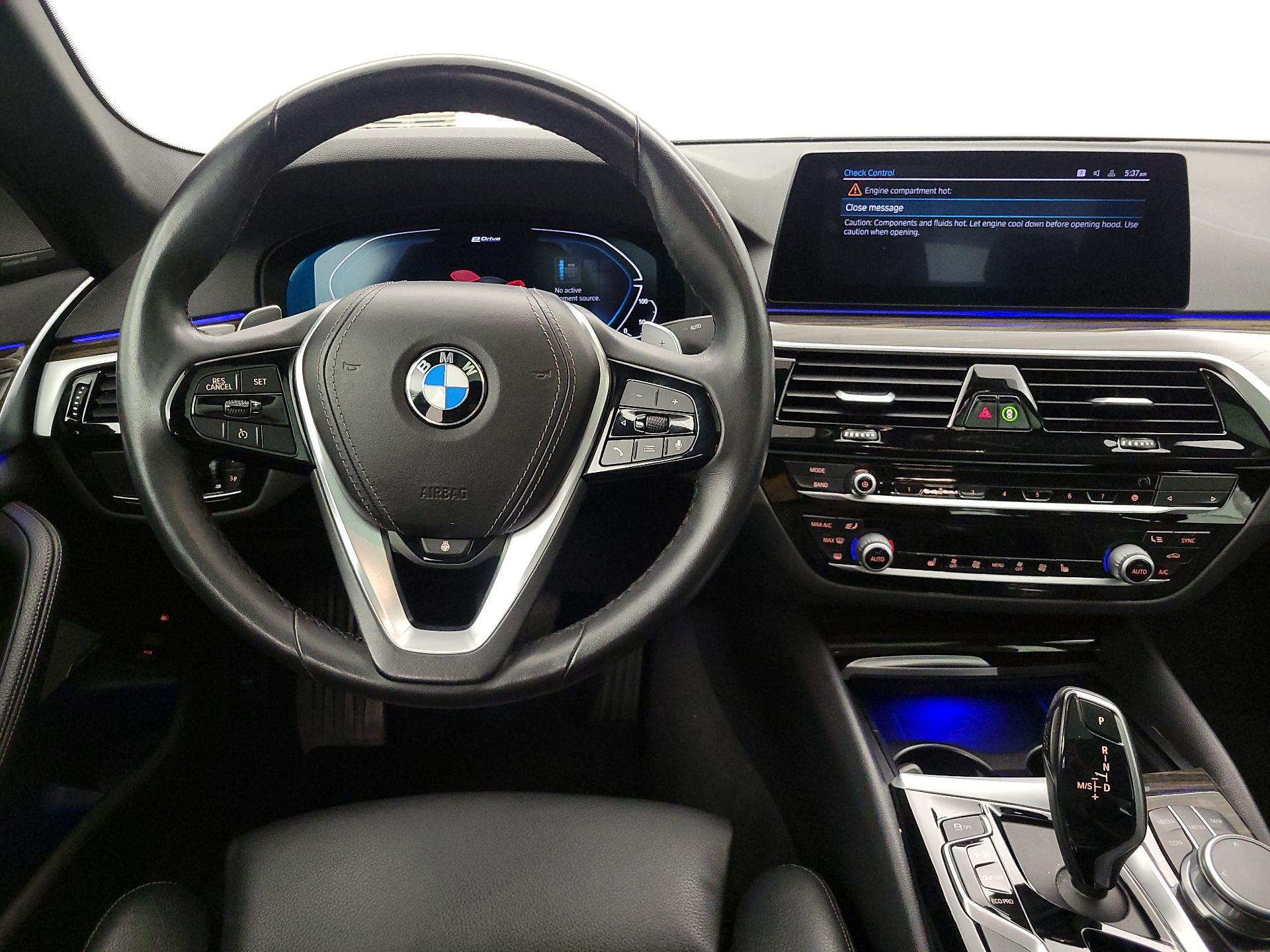 Thumbnail: 2020 BMW 5 Series - 10