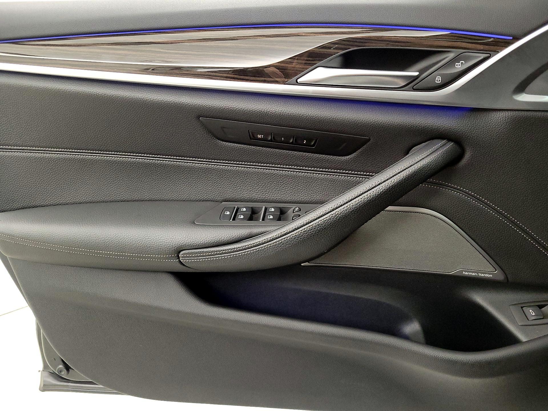 Thumbnail: 2020 BMW 5 Series - 12