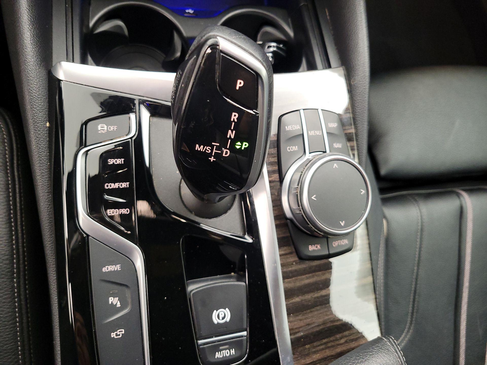 Thumbnail: 2020 BMW 5 Series - 18