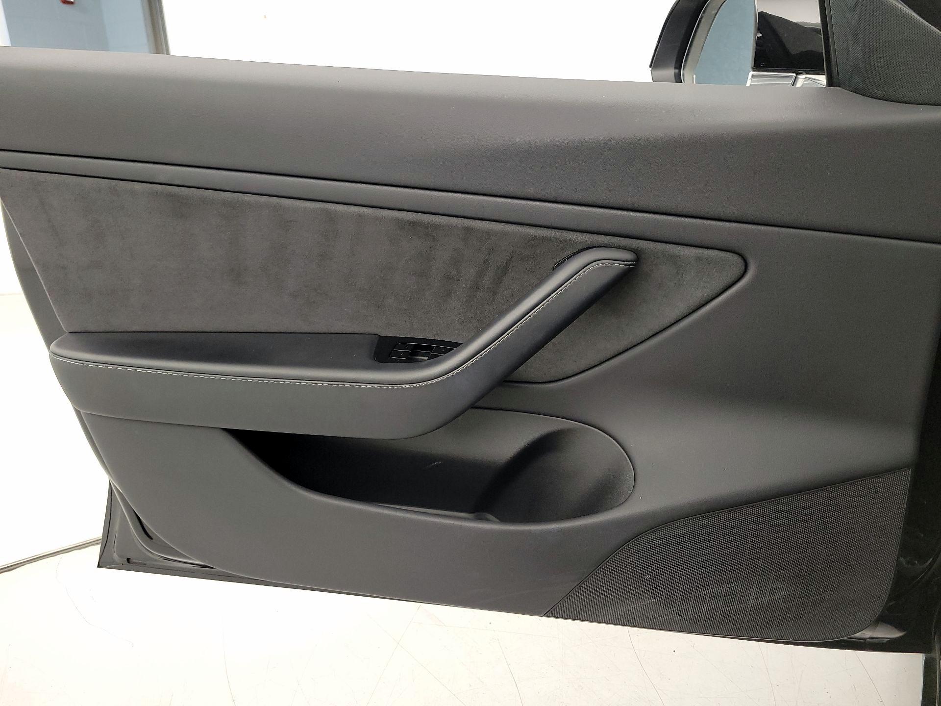 Thumbnail: 2019 Tesla Model 3 - 12