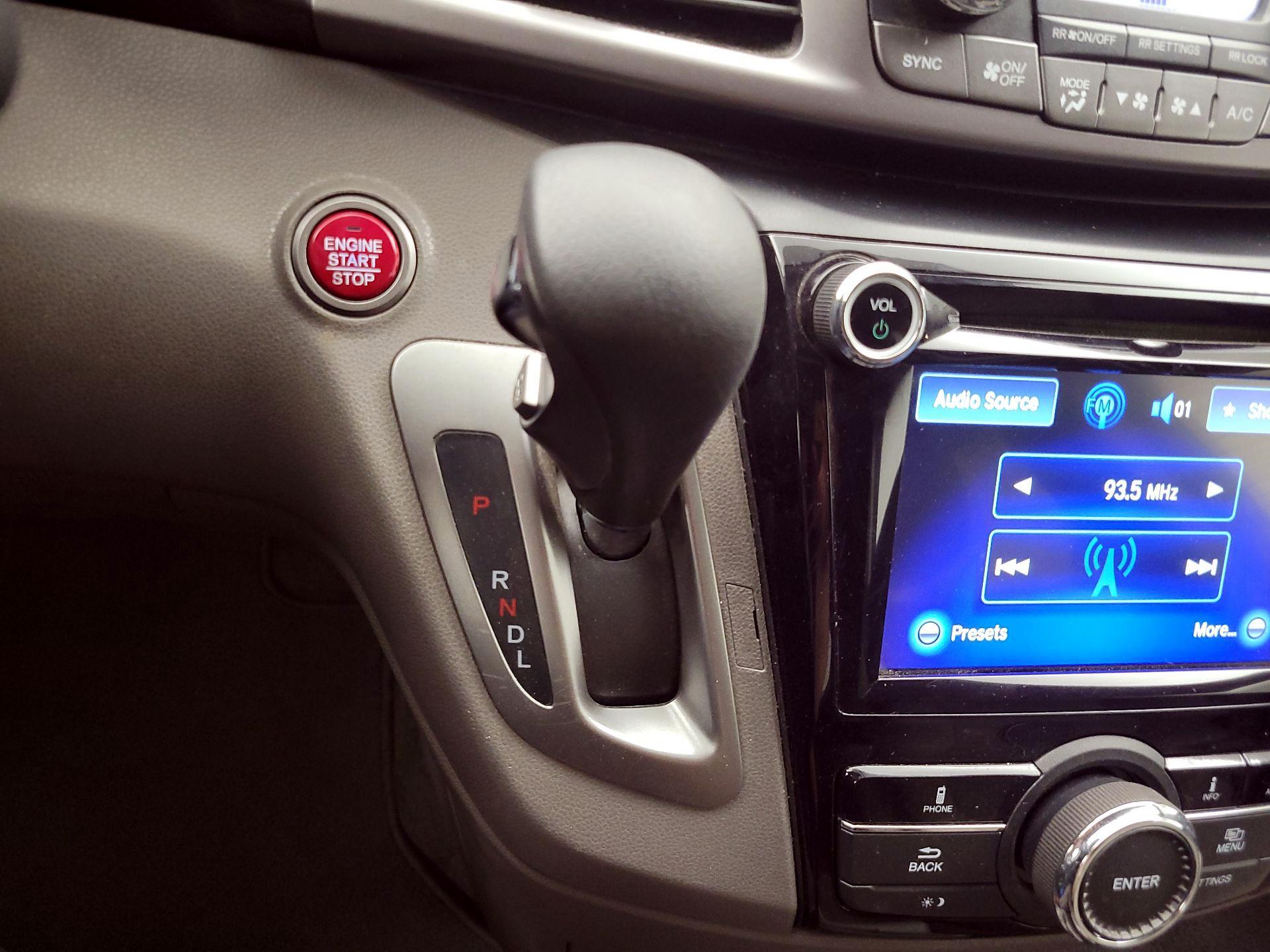 Thumbnail: 2015 Honda Odyssey - 17