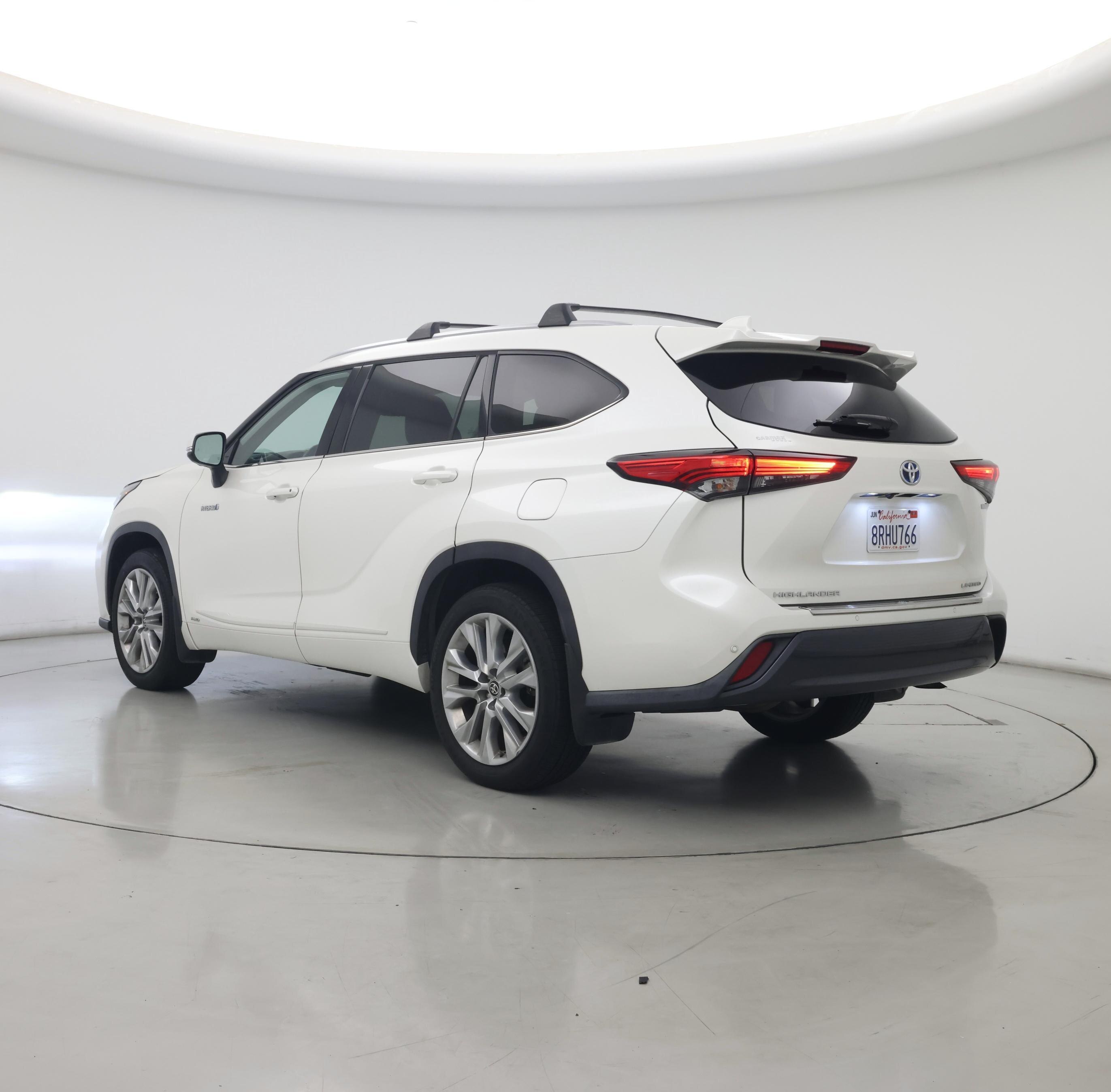 Thumbnail: 2020 Toyota Highlander - 2