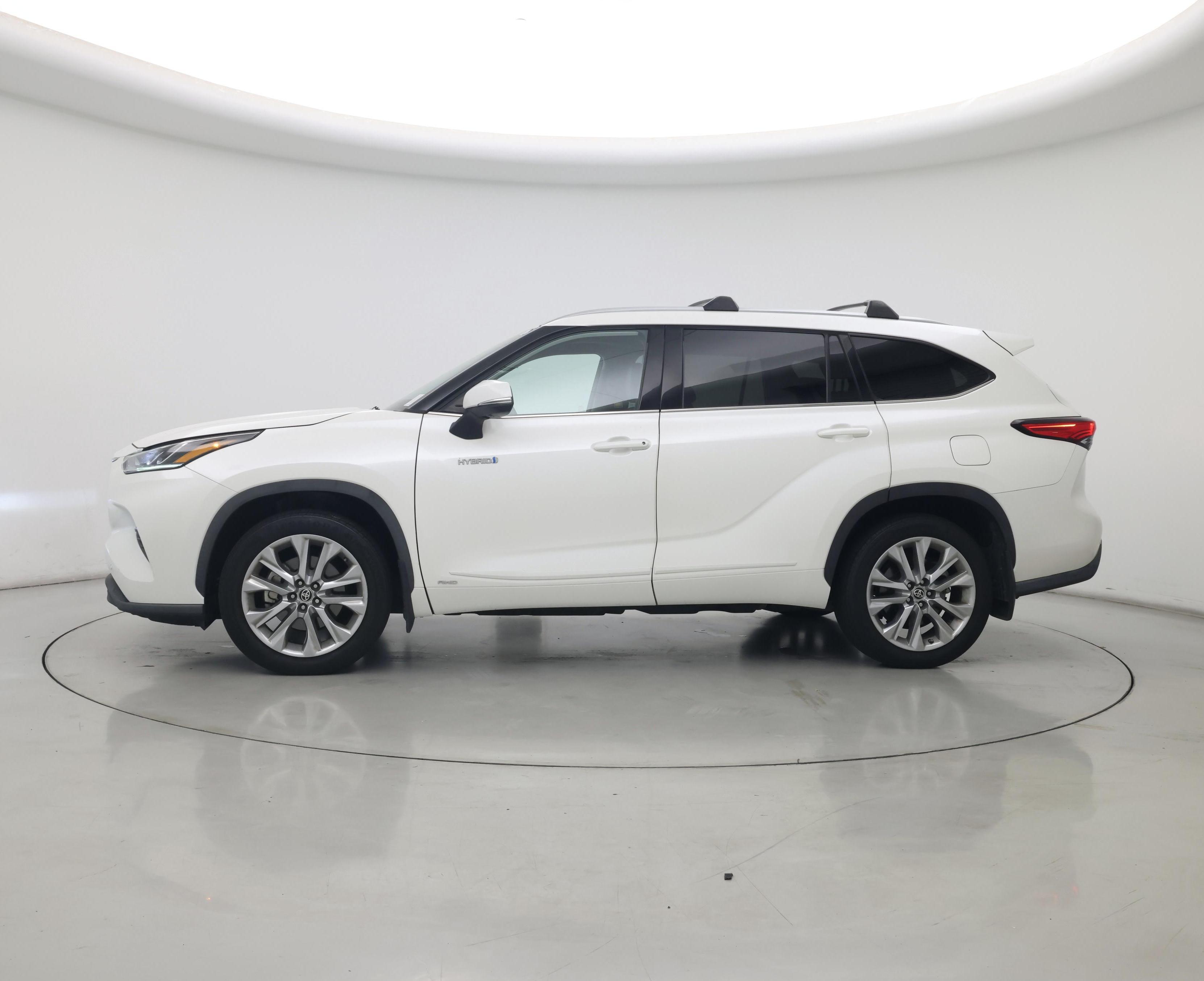Thumbnail: 2020 Toyota Highlander - 3