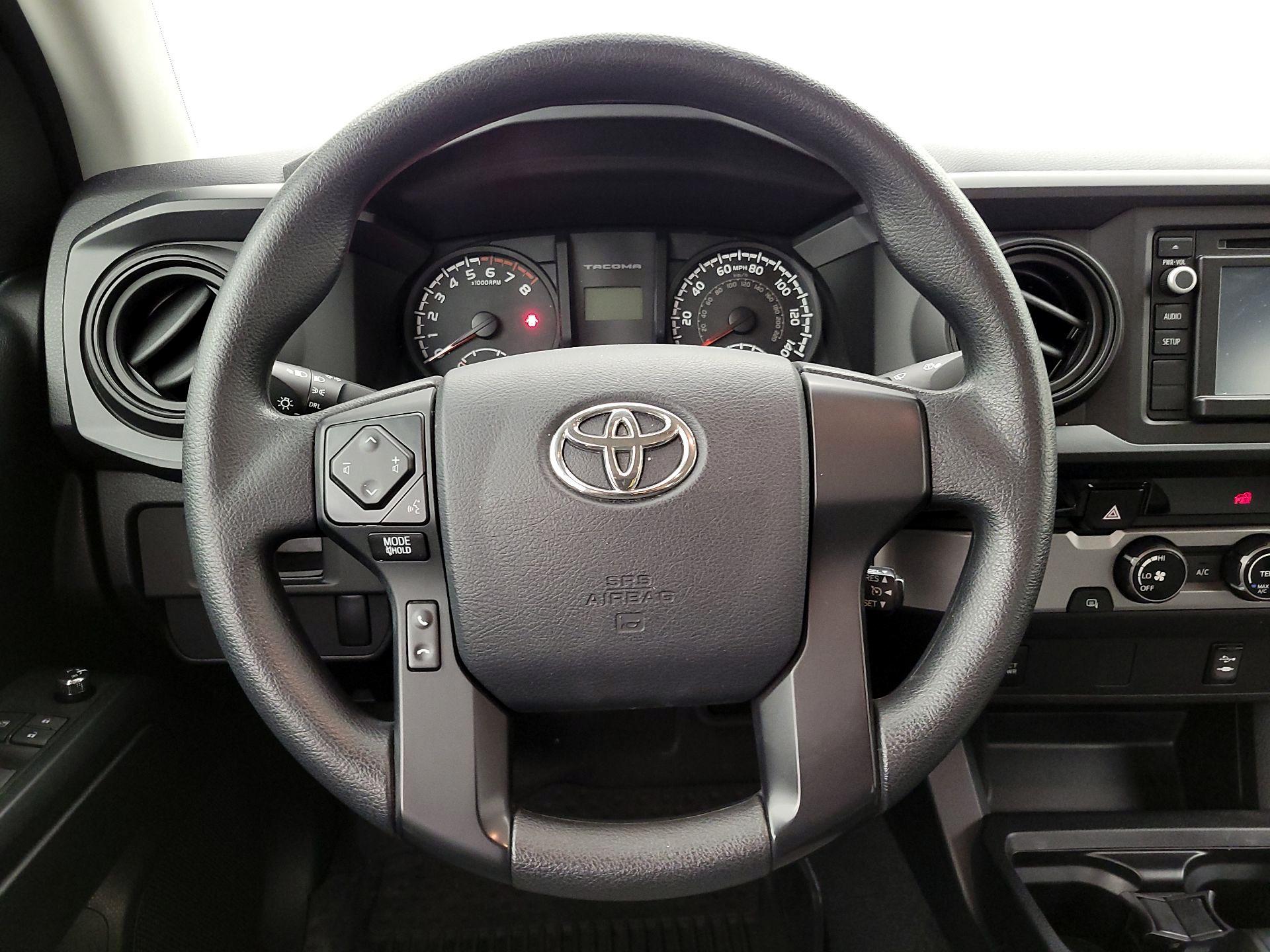 Thumbnail: 2017 Toyota Tacoma - 10