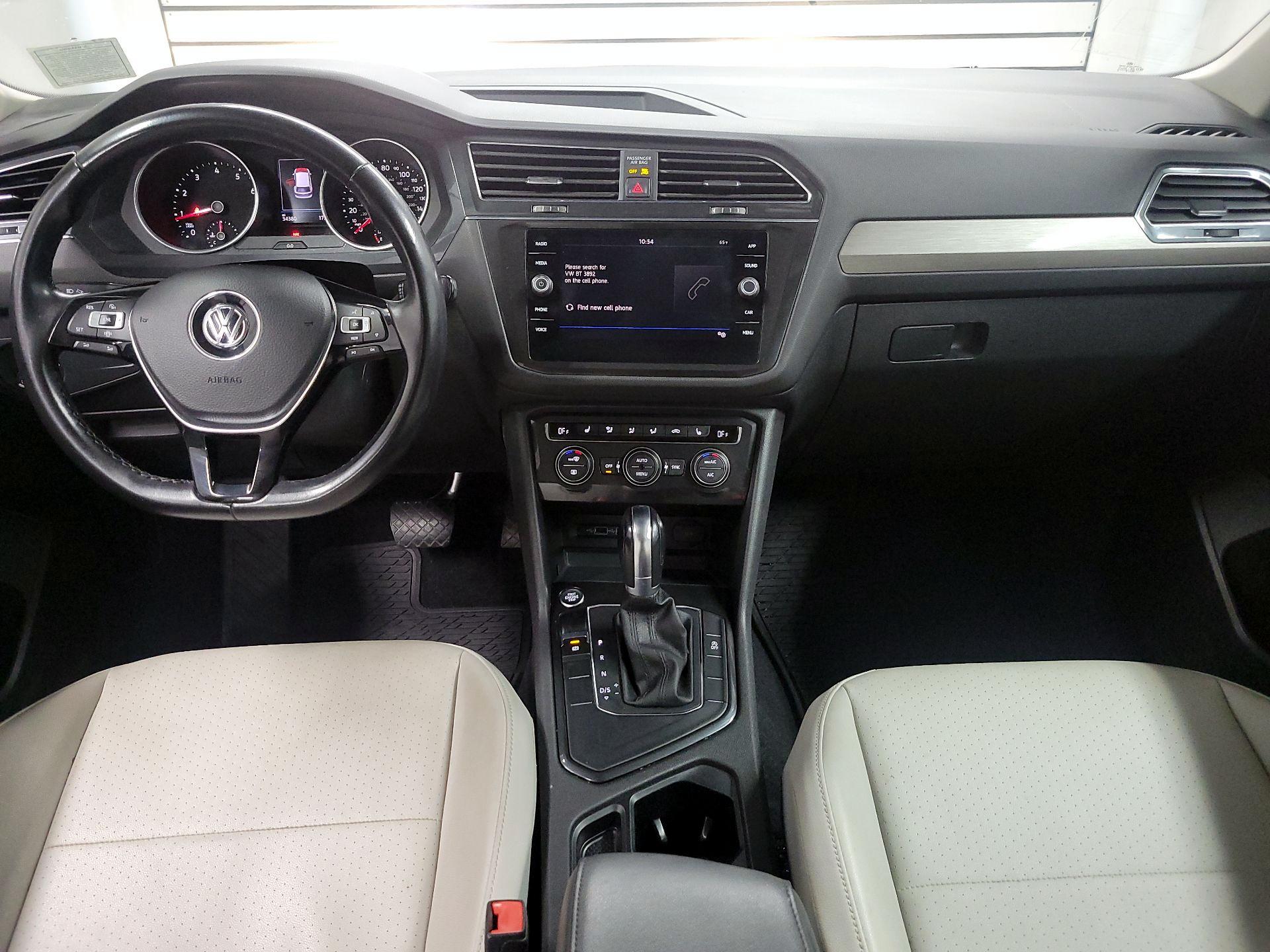 Thumbnail: 2019 Volkswagen Tiguan - 9