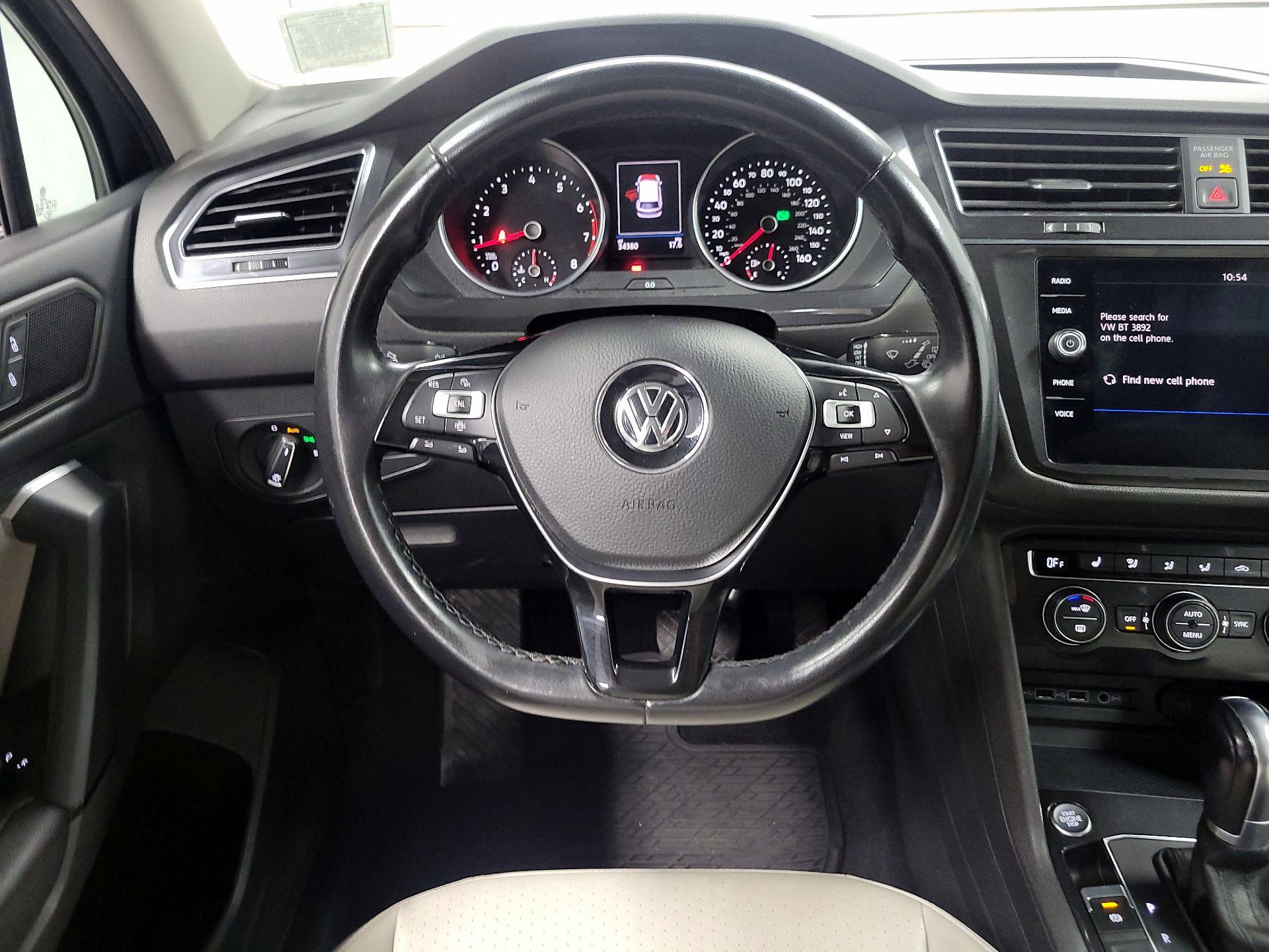 Thumbnail: 2019 Volkswagen Tiguan - 10