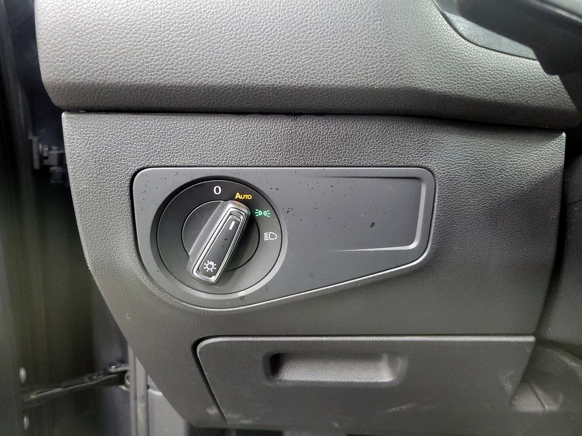 Thumbnail: 2019 Volkswagen Tiguan - 13