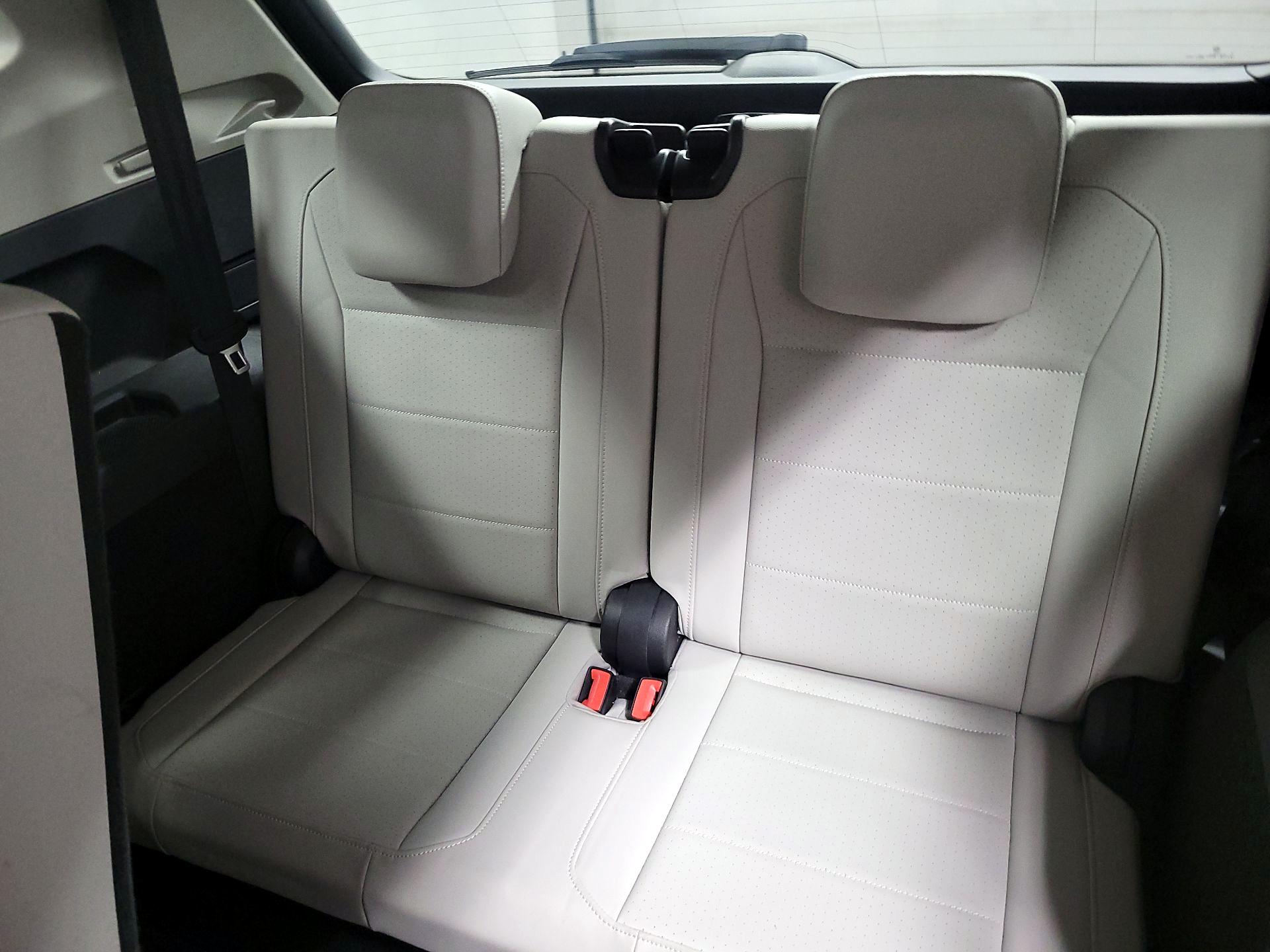 Thumbnail: 2019 Volkswagen Tiguan - 19