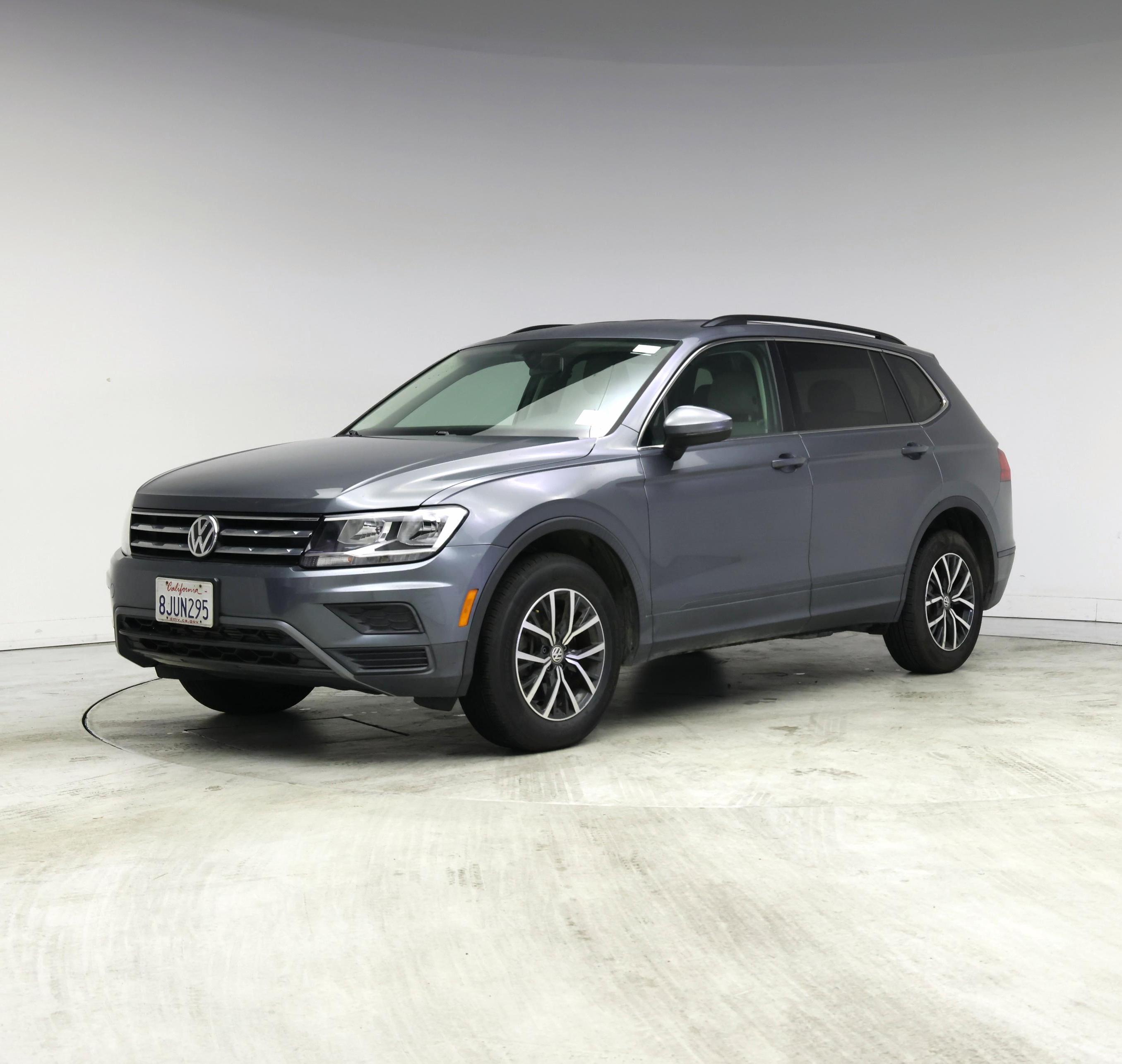 Thumbnail: 2019 Volkswagen Tiguan - 4