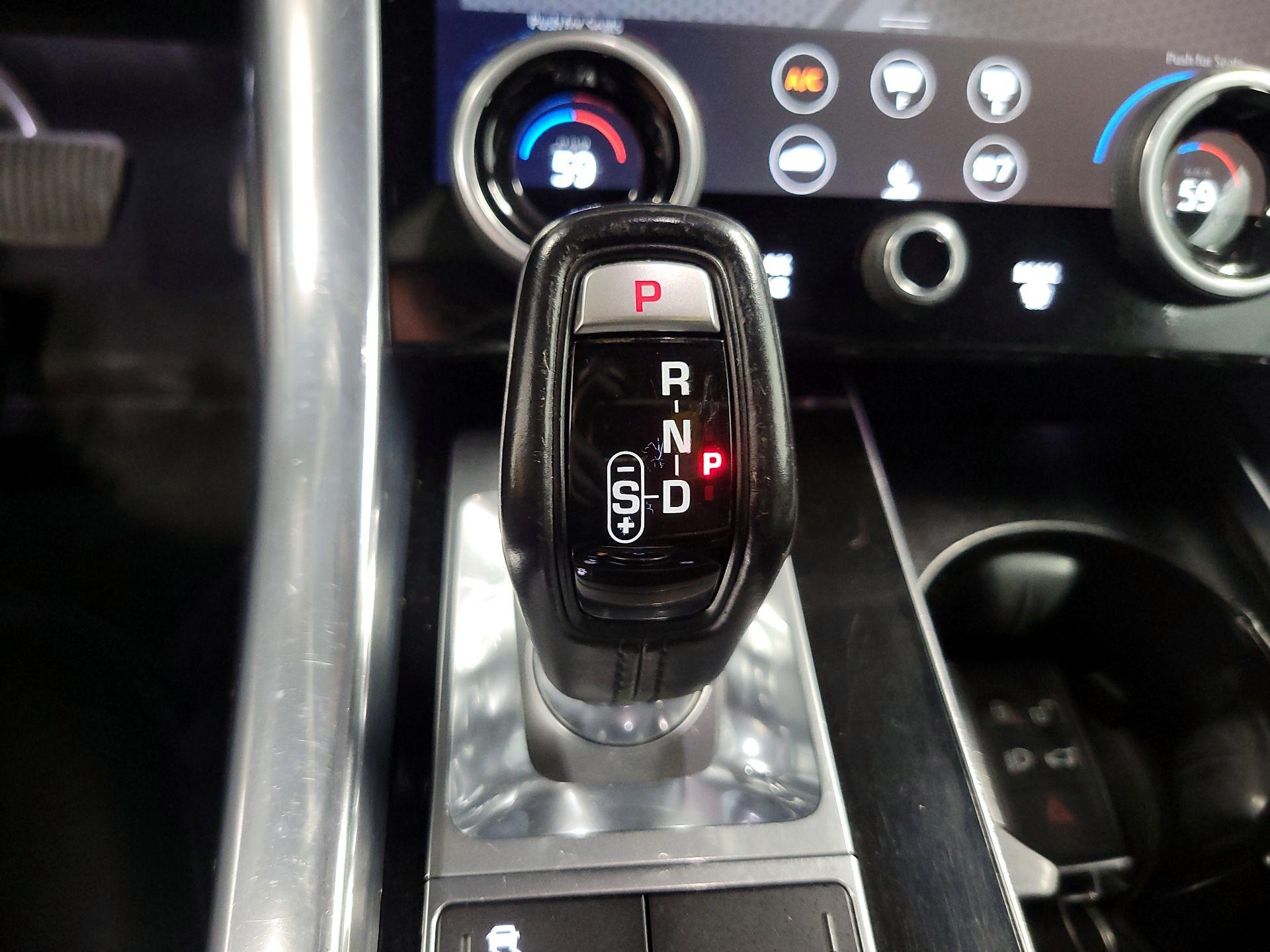 Thumbnail: 2020 Land Rover Range Rover Sport - 15