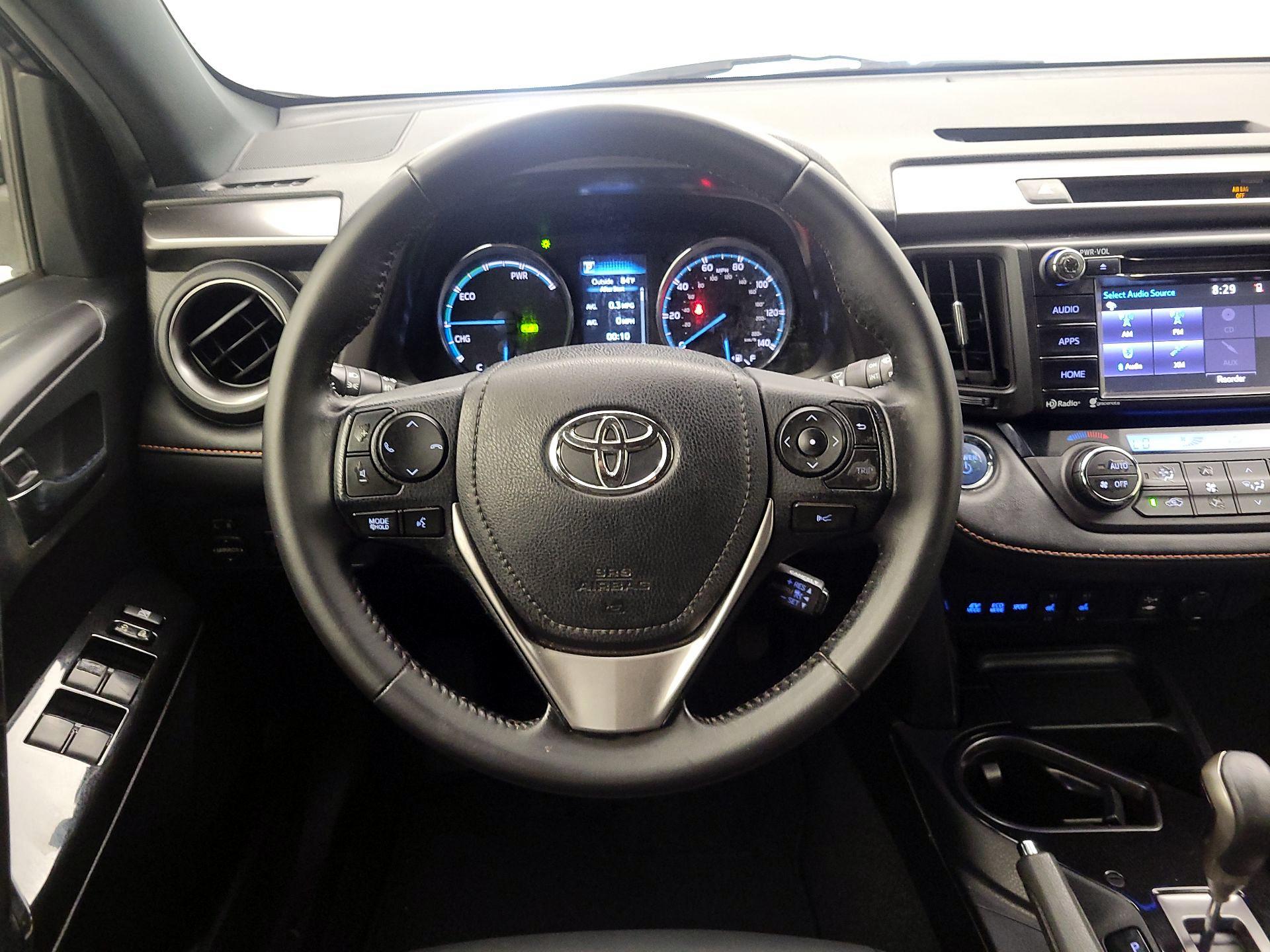 Thumbnail: 2017 Toyota RAV4 - 10