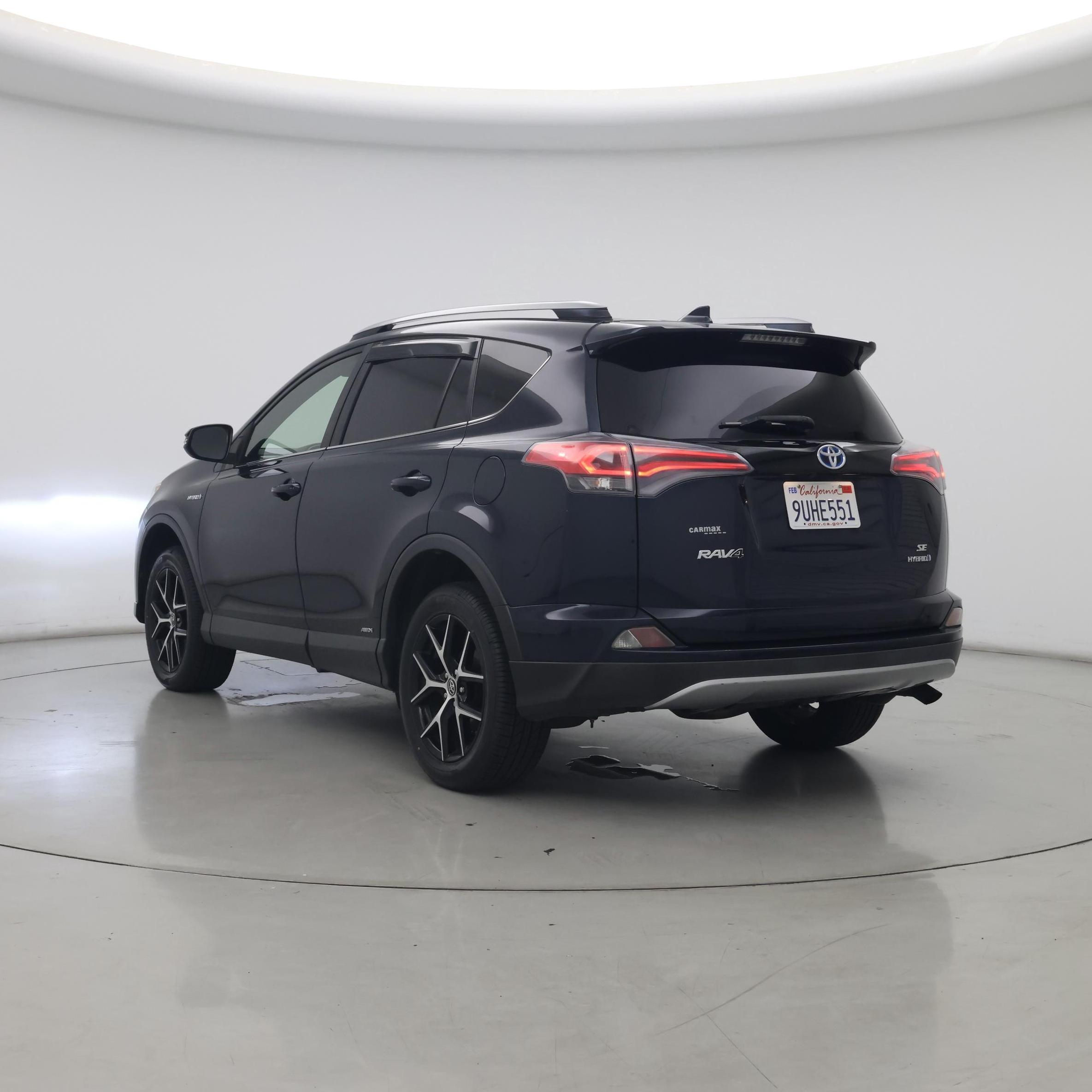 Thumbnail: 2017 Toyota RAV4 - 2