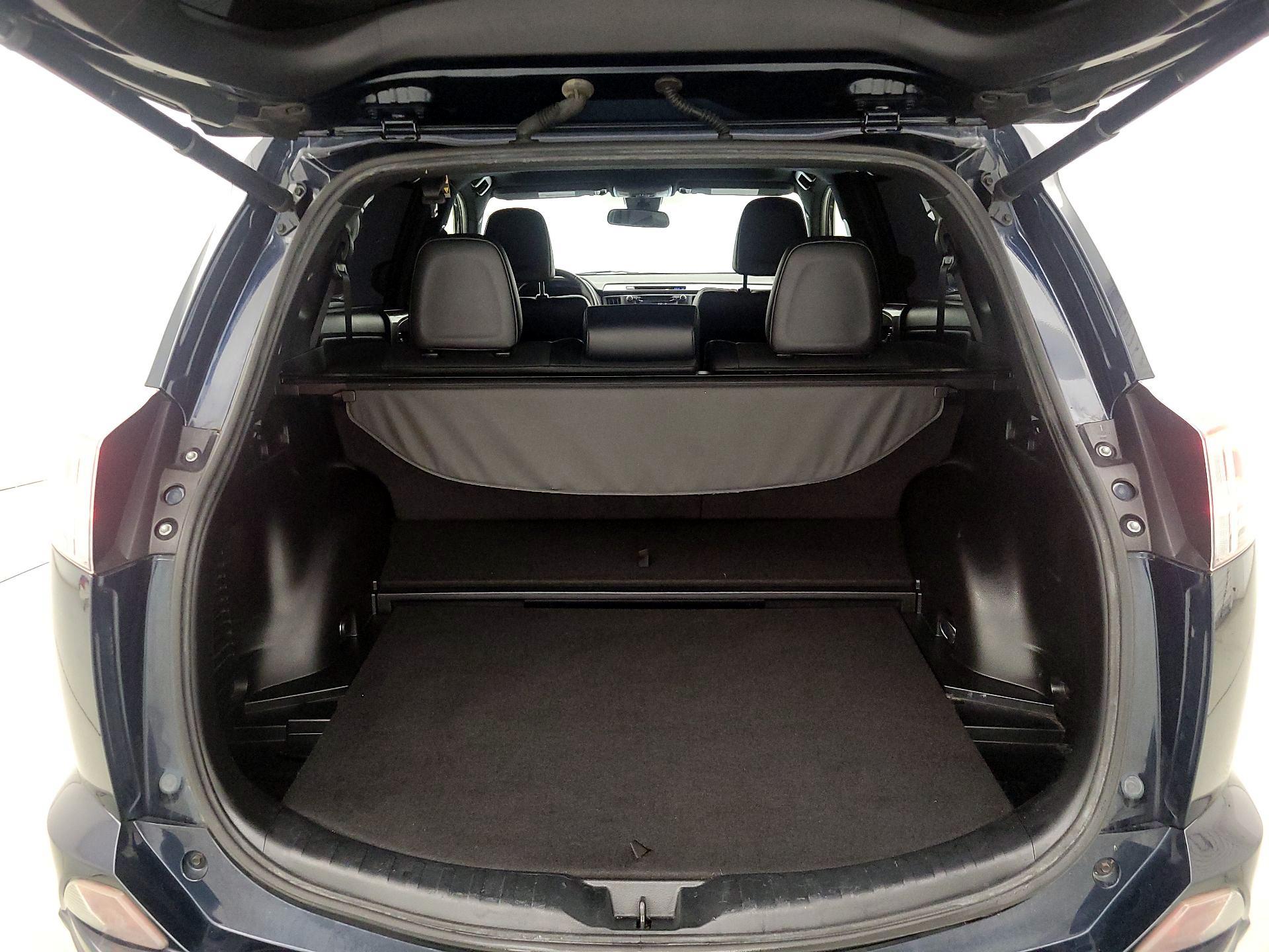 Thumbnail: 2017 Toyota RAV4 - 20
