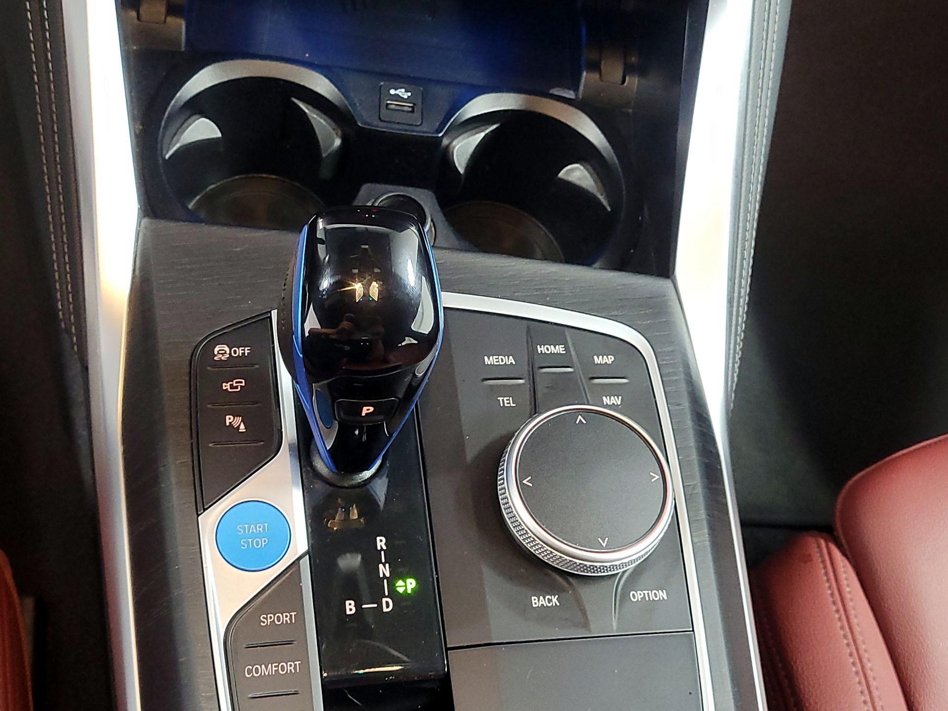 Thumbnail: 2023 BMW i4 - 18