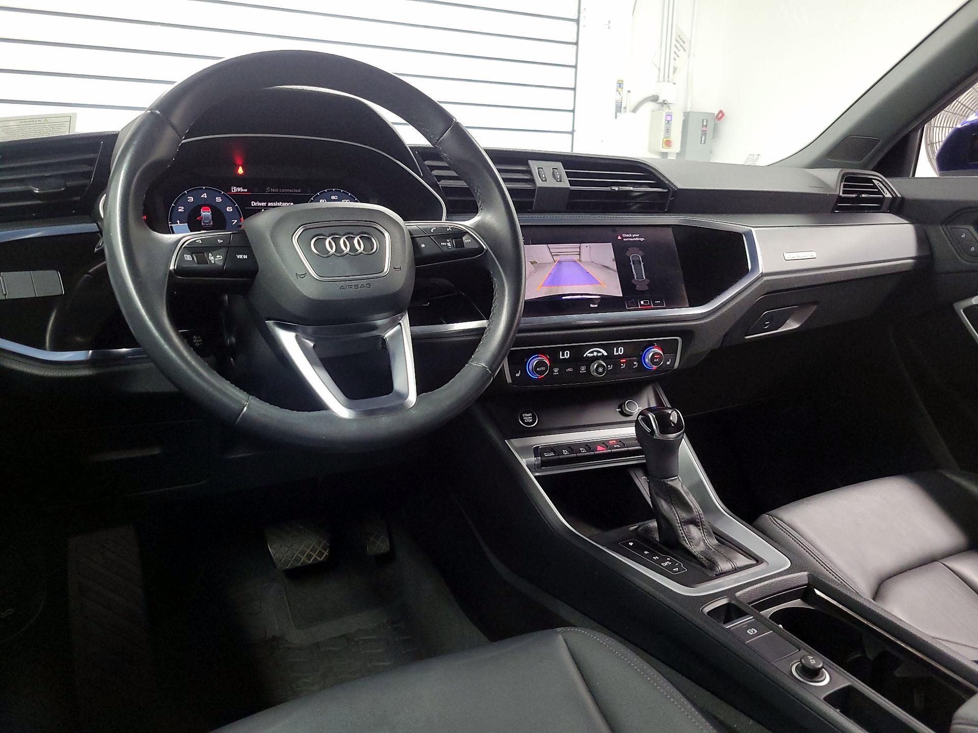 Thumbnail: 2021 Audi Q3 - 9