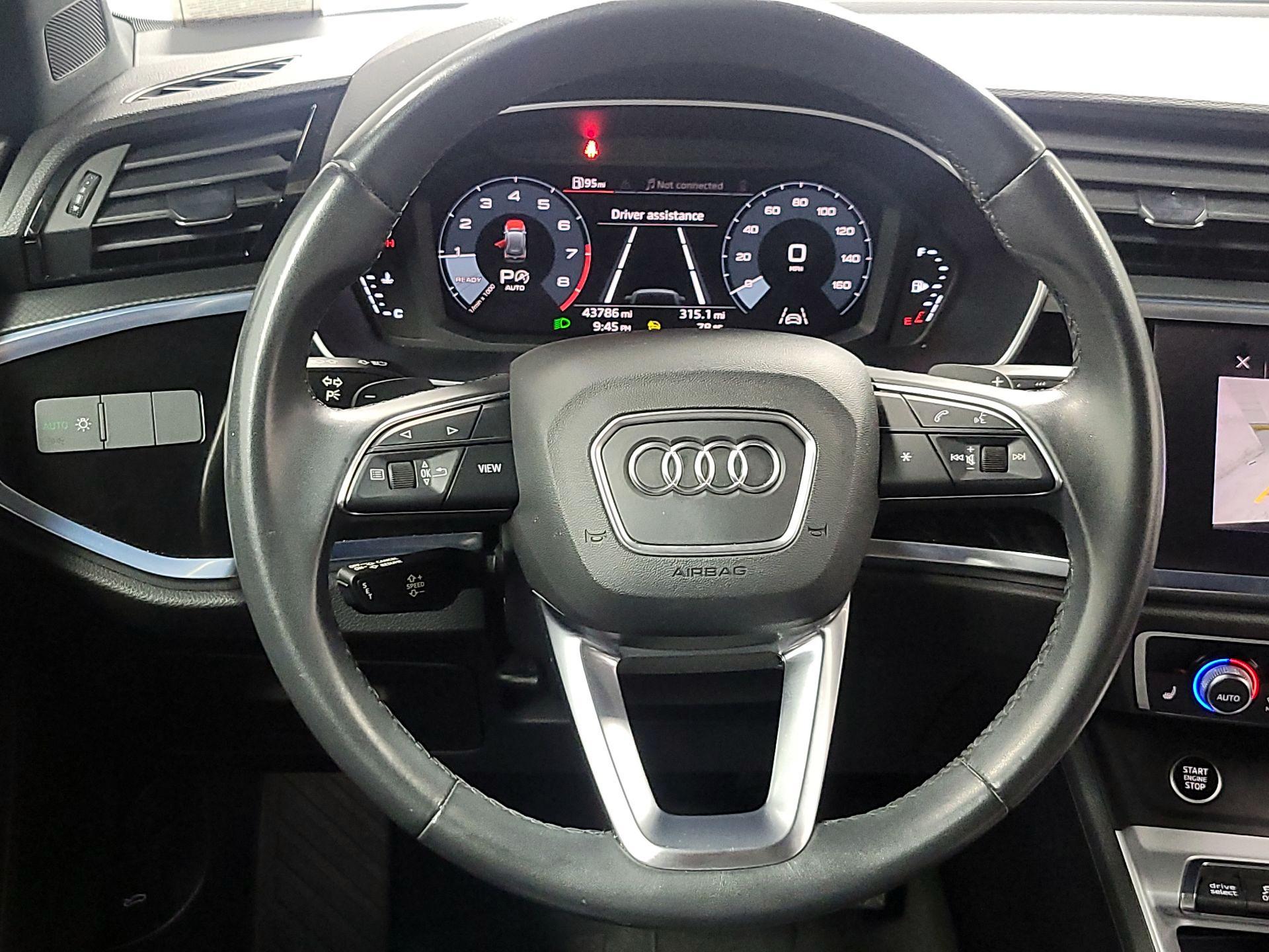 Thumbnail: 2021 Audi Q3 - 10