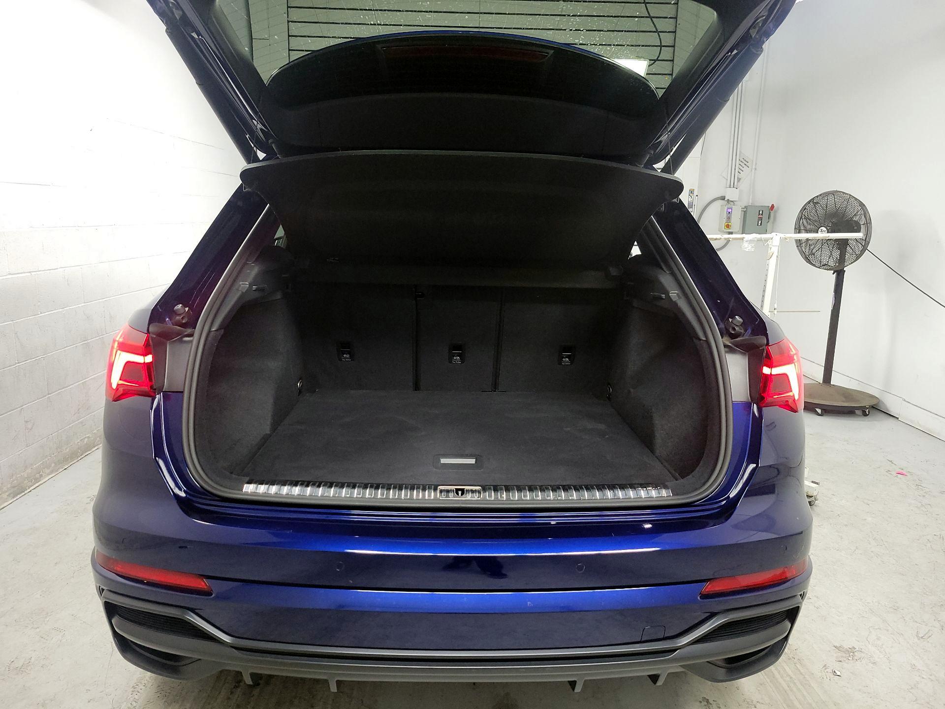 Thumbnail: 2021 Audi Q3 - 18