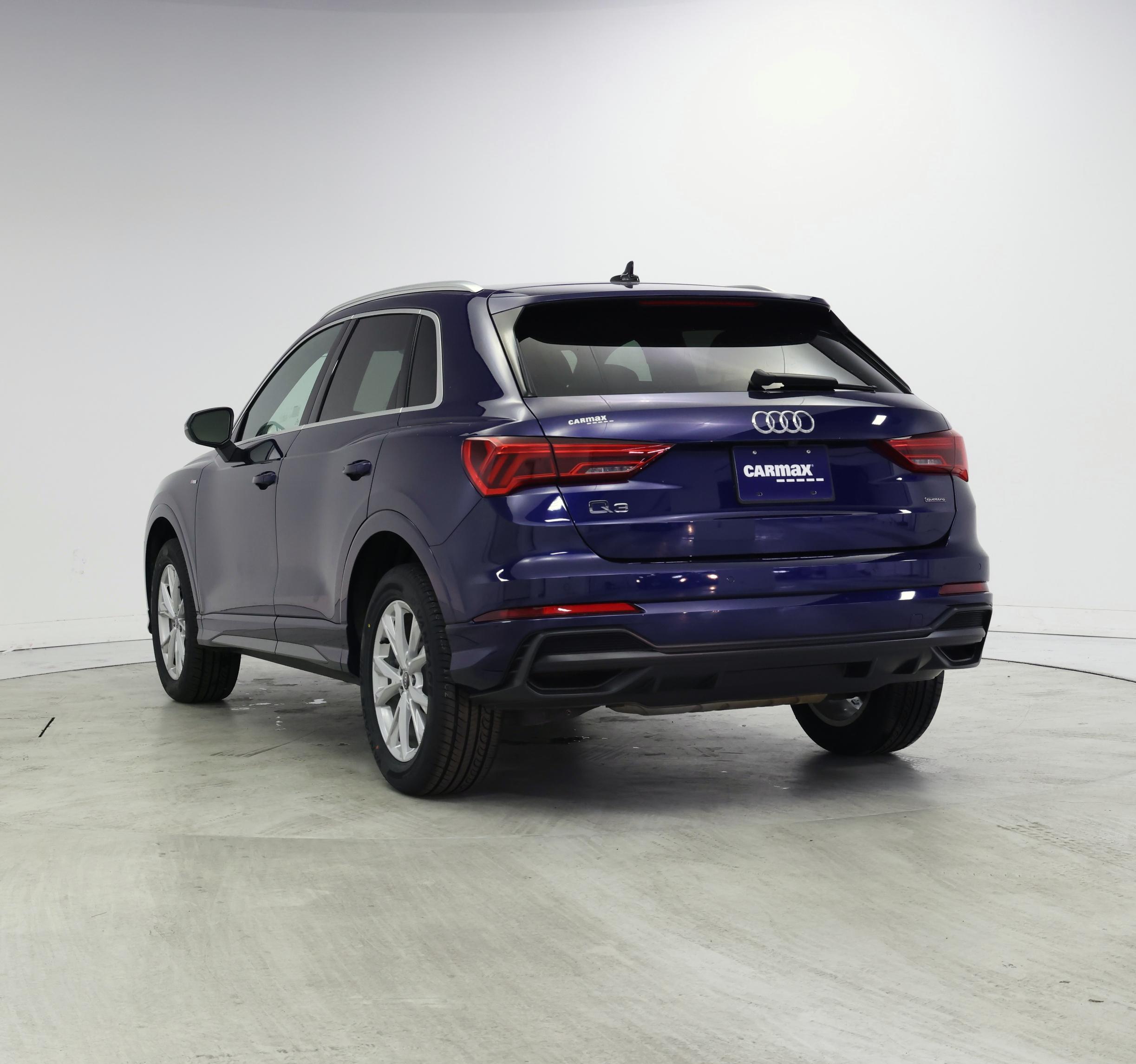 Thumbnail: 2021 Audi Q3 - 2