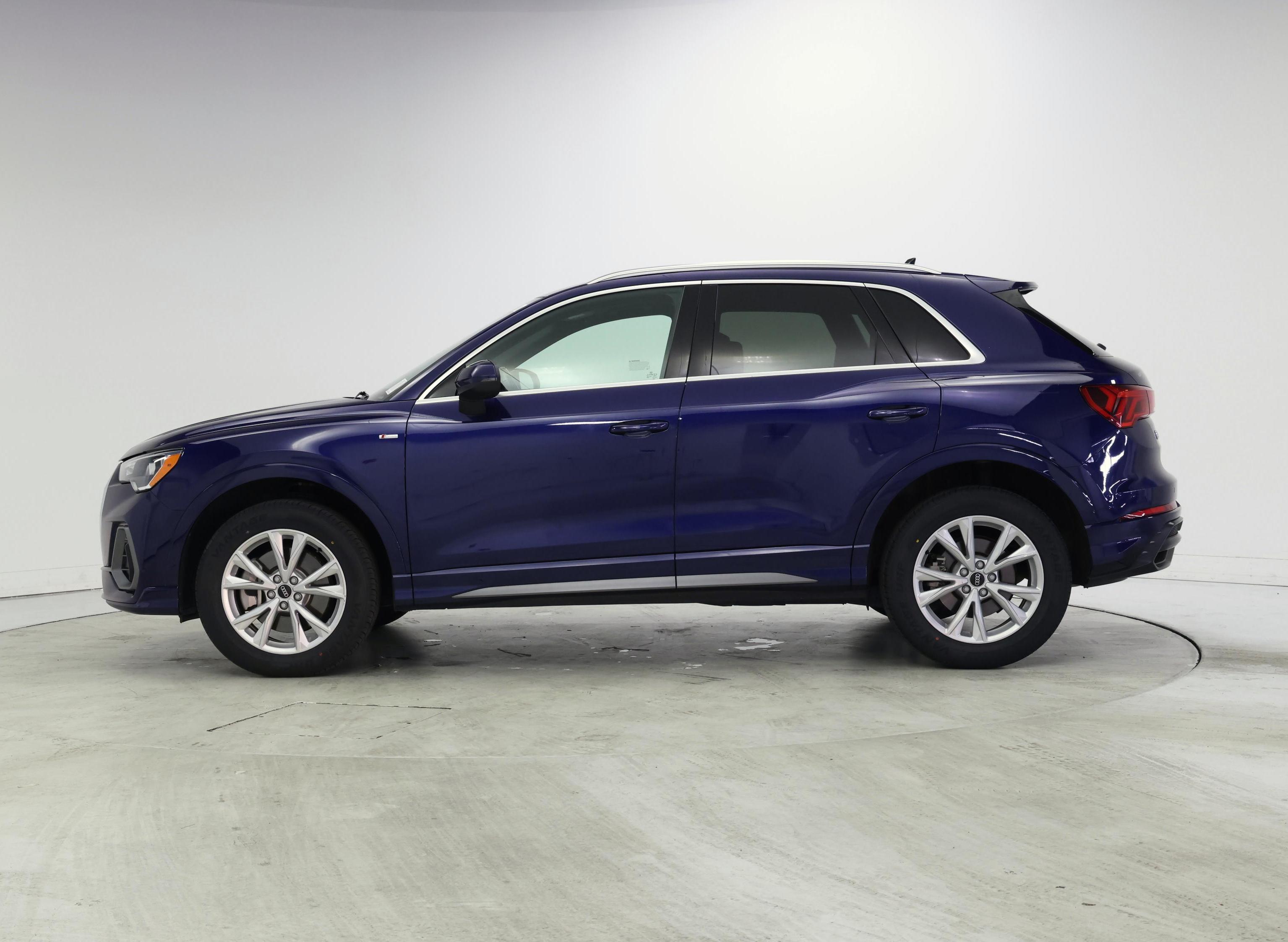 Thumbnail: 2021 Audi Q3 - 3