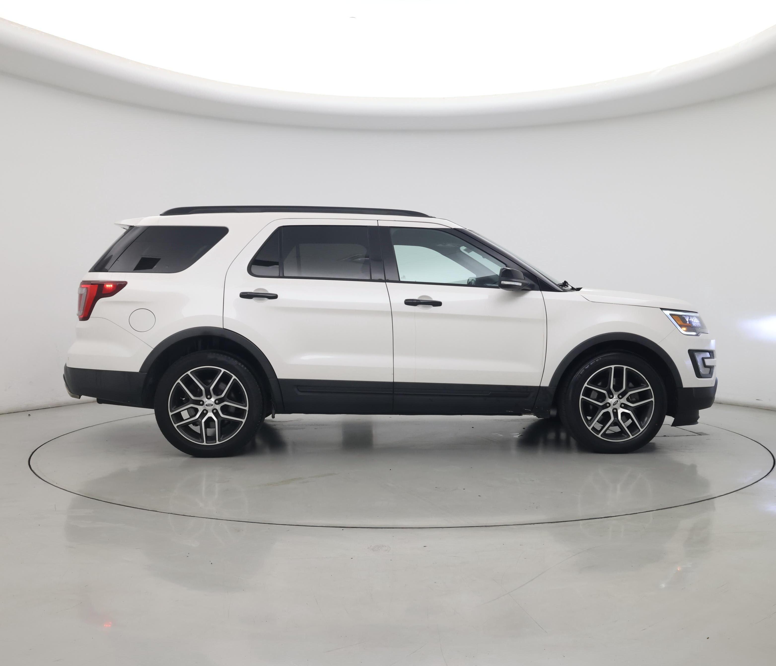 Thumbnail: 2017 Ford Explorer - 7