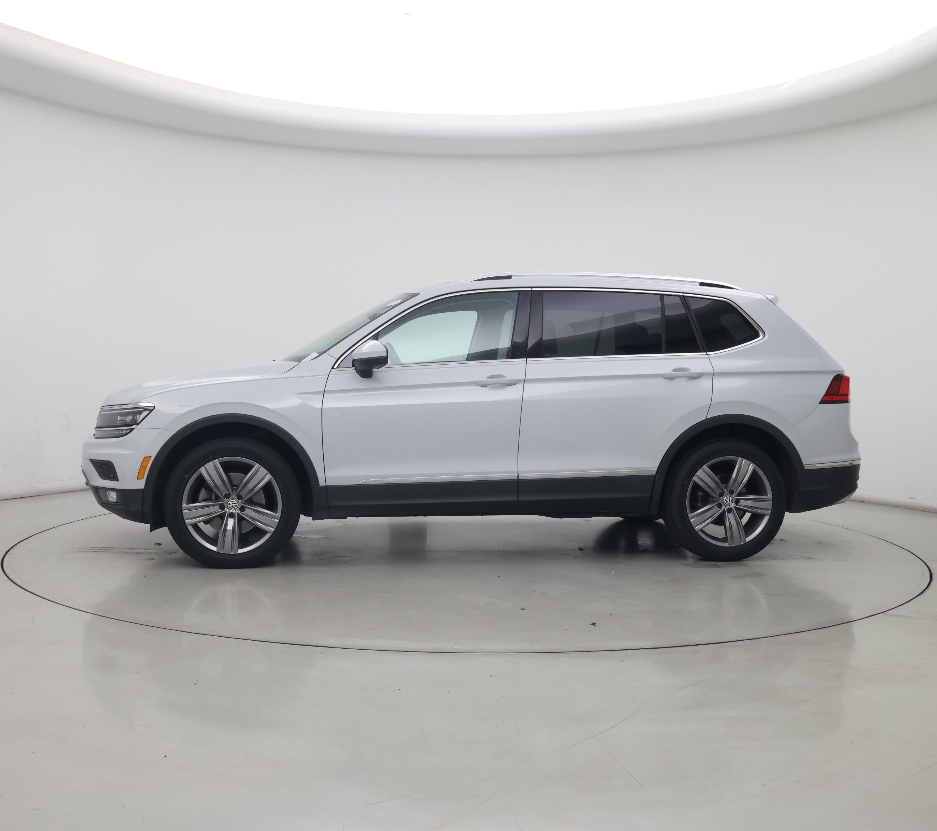 Thumbnail: 2019 Volkswagen Tiguan - 3