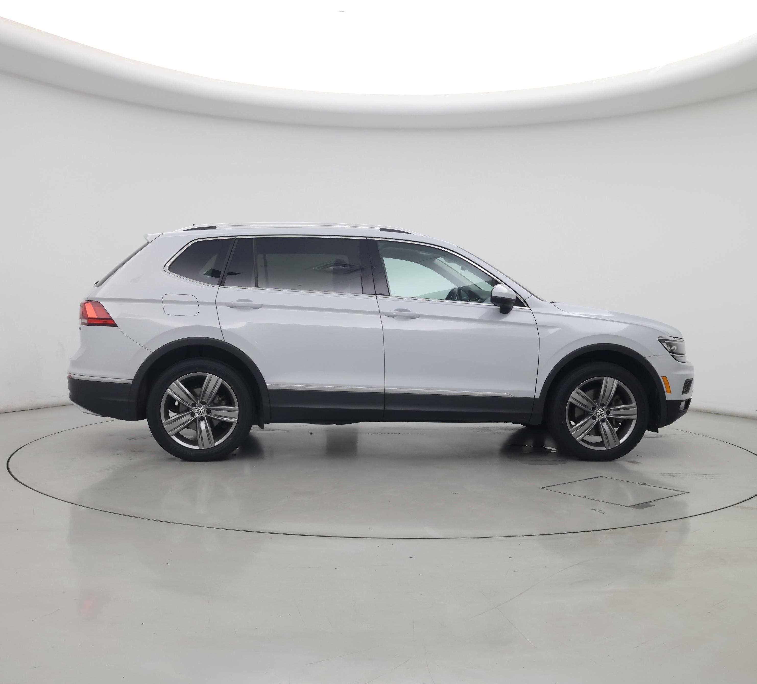 Thumbnail: 2019 Volkswagen Tiguan - 7