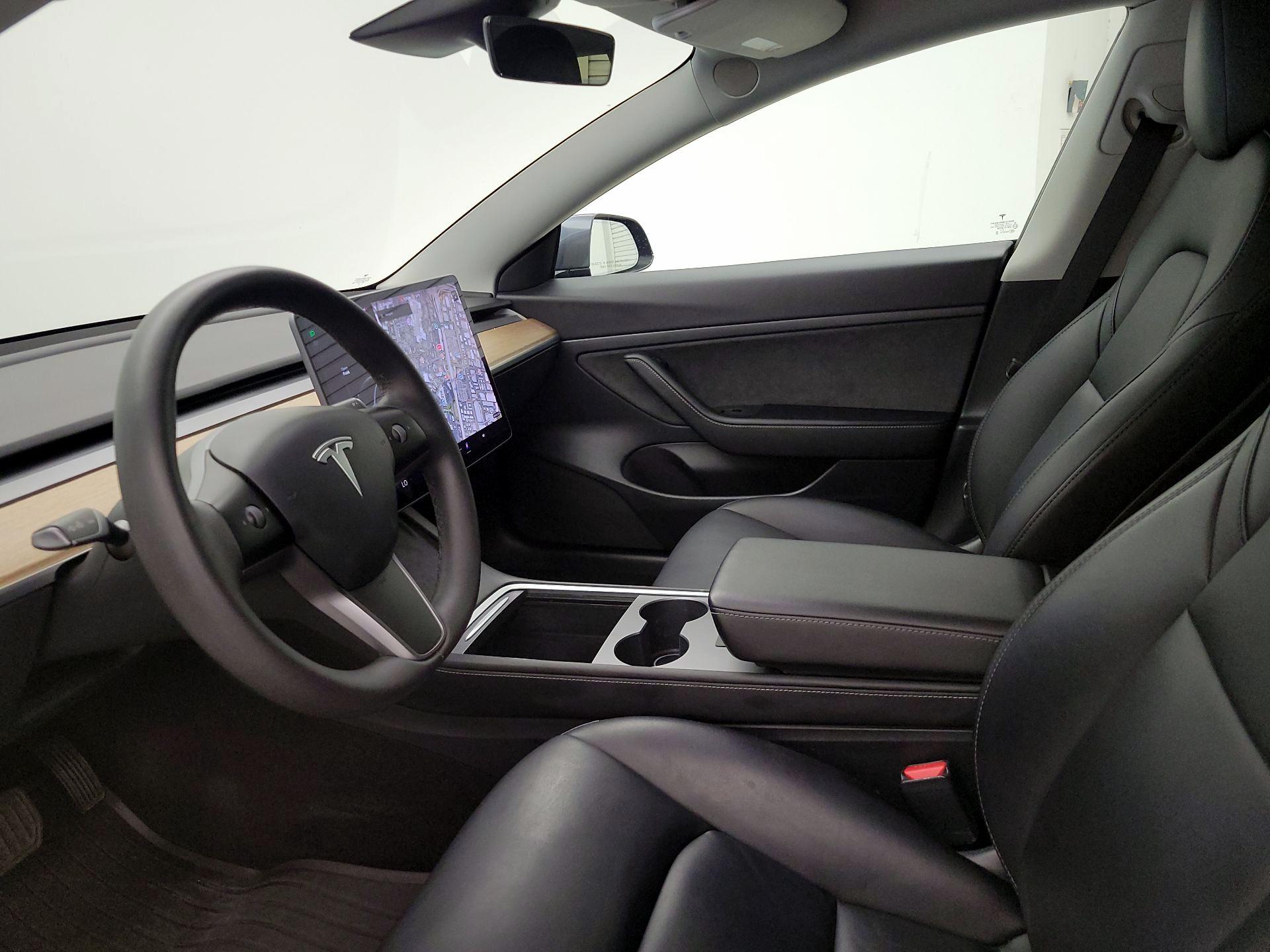 Thumbnail: 2021 Tesla Model 3 - 11