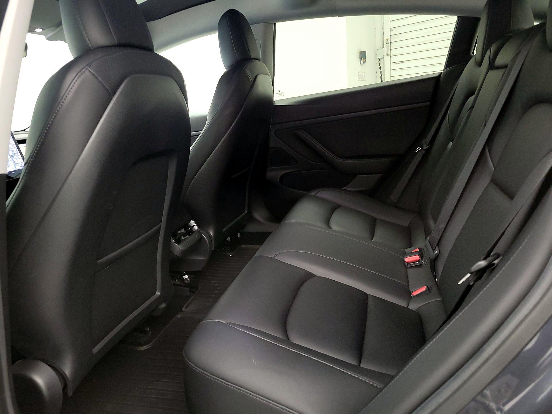 Thumbnail: 2021 Tesla Model 3 - 20