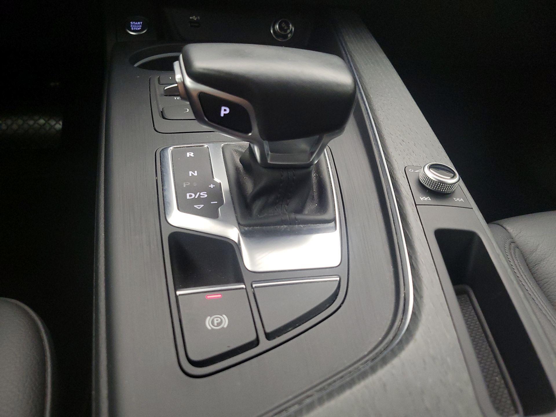Thumbnail: 2019 Audi A4 - 17